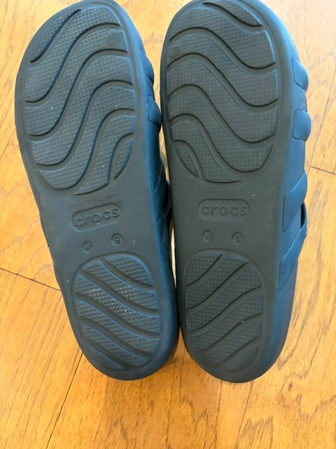 Womens Crocs Sandals Black Strappy Slip On Excellent Condition Size 9