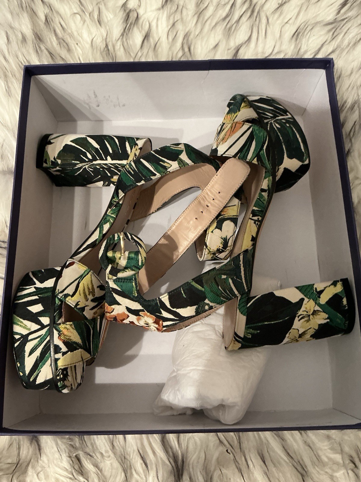 Stuart Weitzman Tropical Platform Sandal Heels 7 NWB