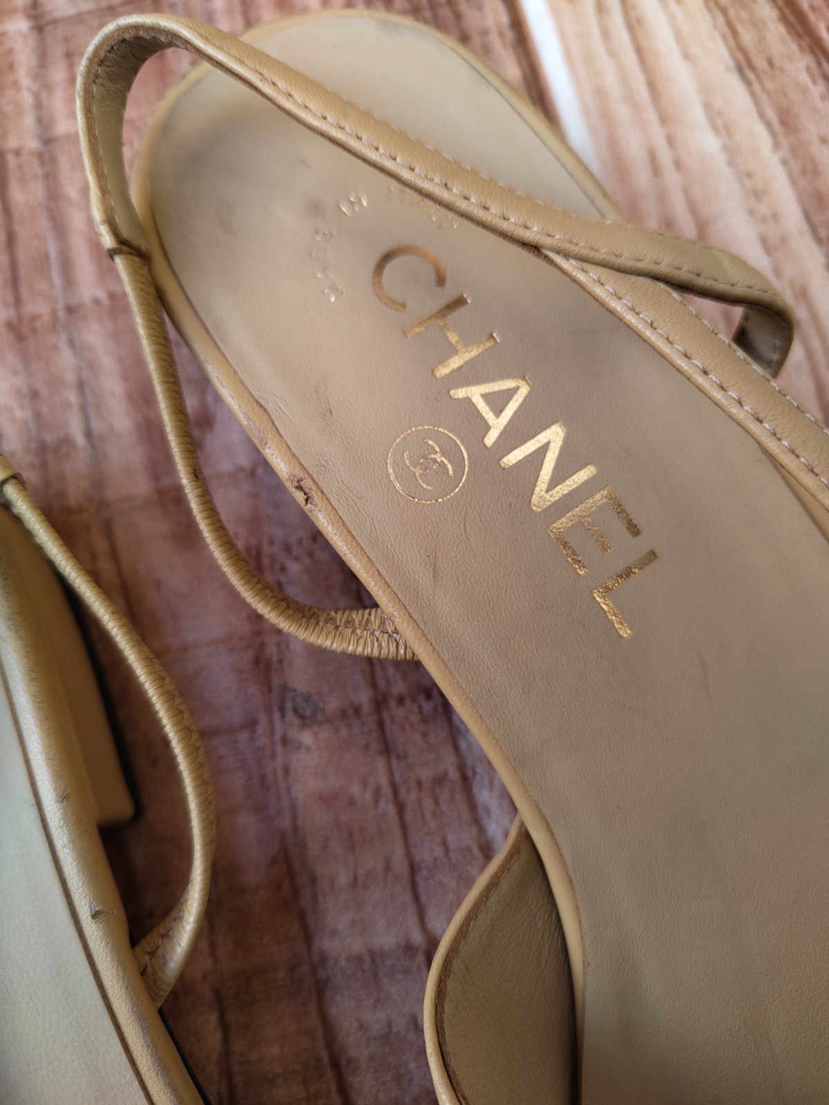 CHANEL Slingback Grosgrain CC Cap-toe Beige Black Leather Flats EU 39 US 8.5