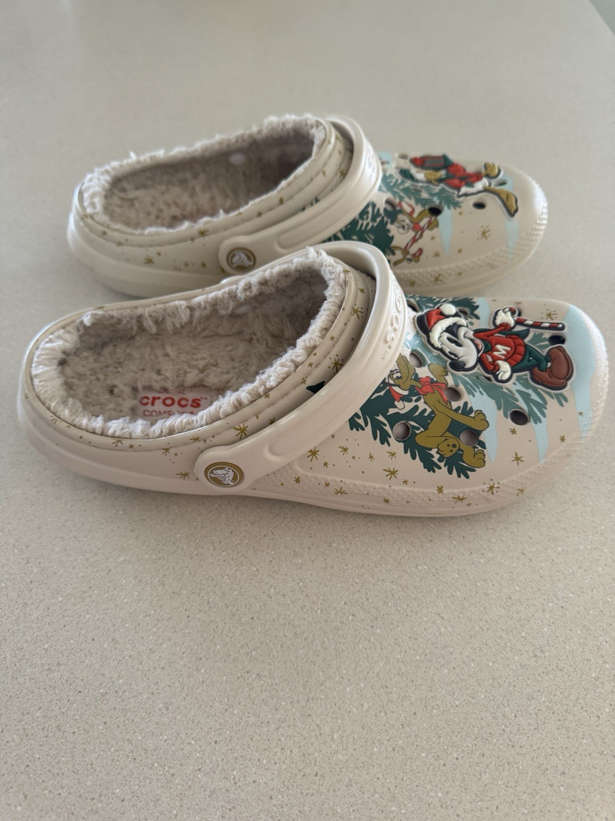 Crocs Disney Christmas Fuzzy Lined Clogs Women’s 11 / Men’s 9