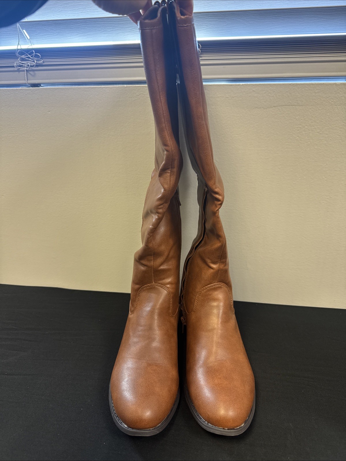 LONDON FOG Women’s Irie Riding Boot Wide Calf Size 10 W