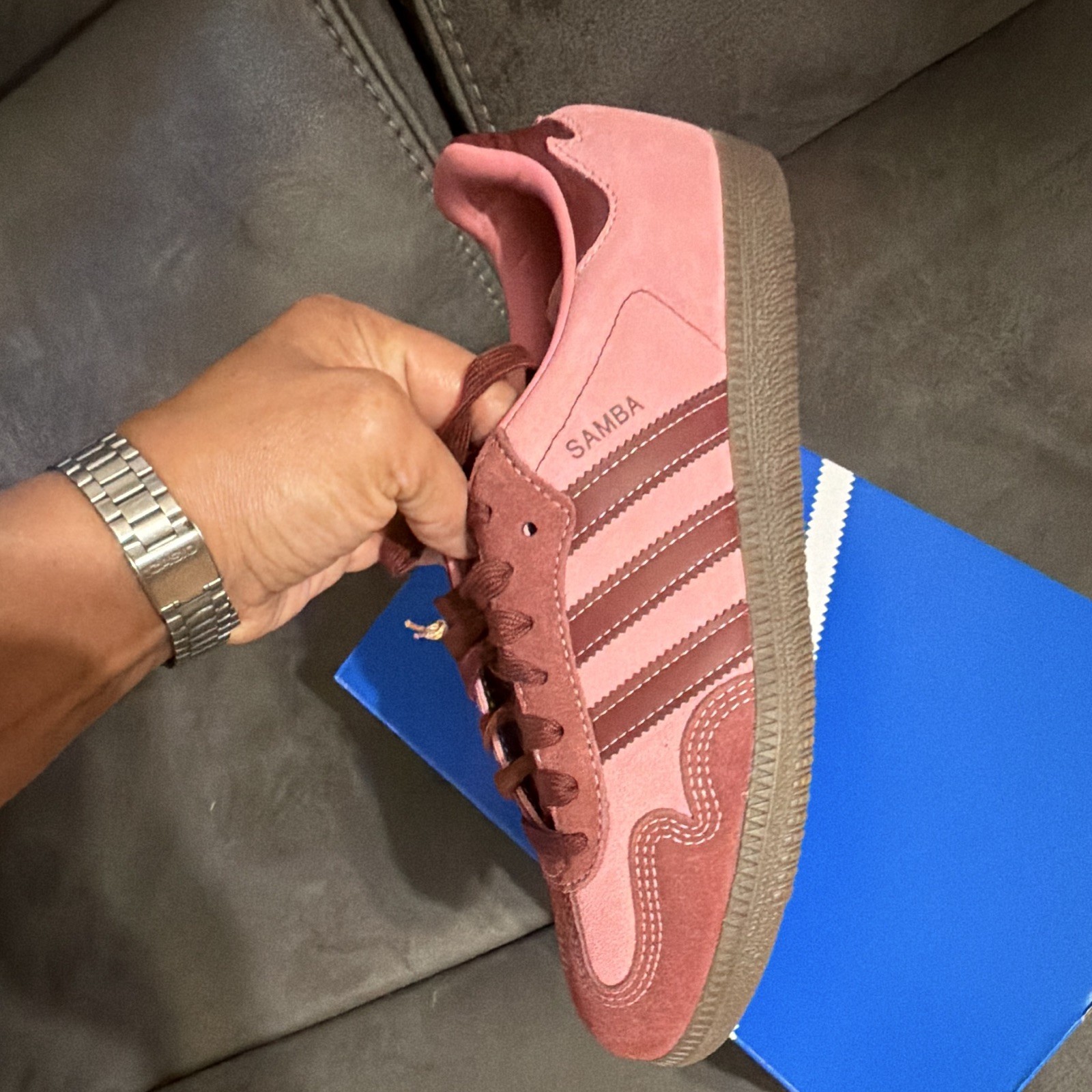 adidas Samba OG W women’s Lace-Up Athletic Sneaker Low Top Pink/Brown IH6704