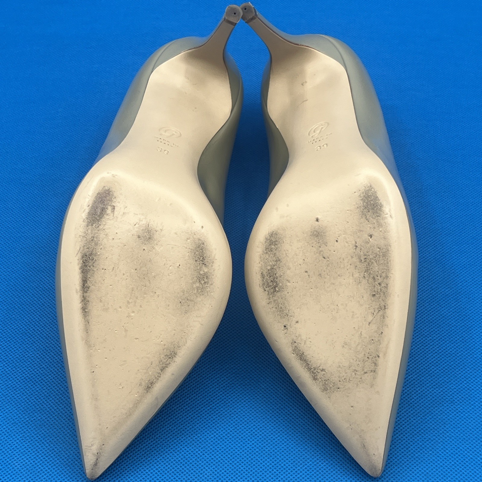 M. Gemi Women’s SIZE 39/US 8.5 beige Leather smooth glossy Heels