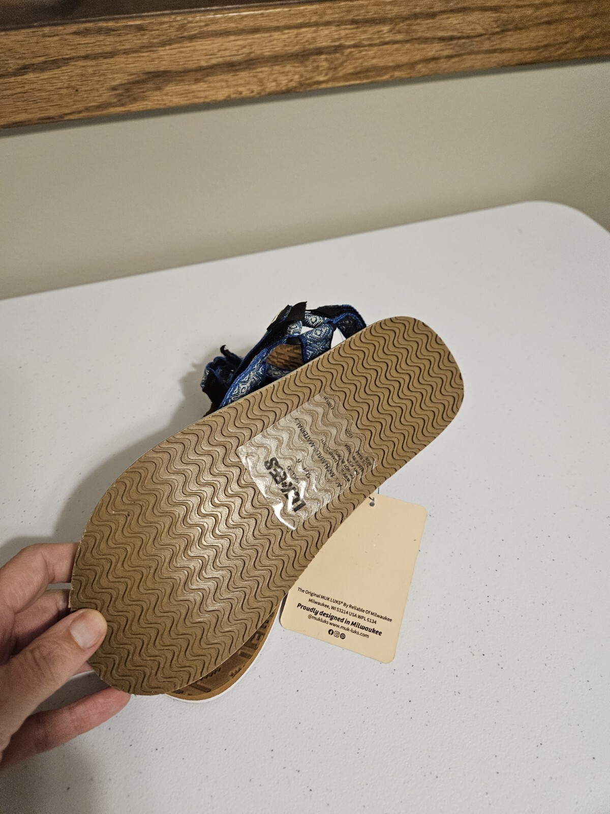 Muk Luk Women’s Sandals Size 6M – Blue Lake Tahoe
