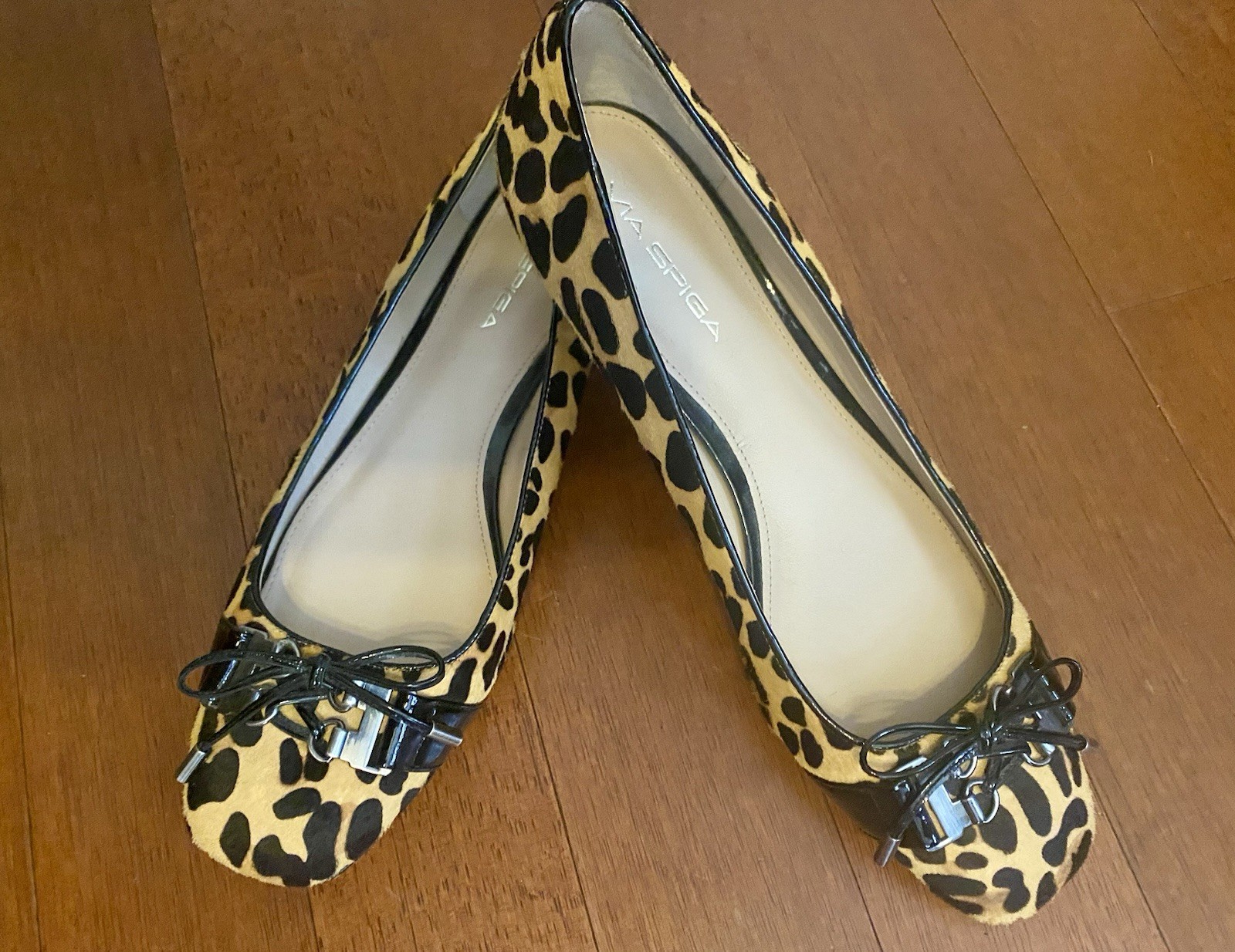 Via Spiga Women’s Leopard Print Pony Hair Buckle Tie Flats Shoes Brown Size 8.5