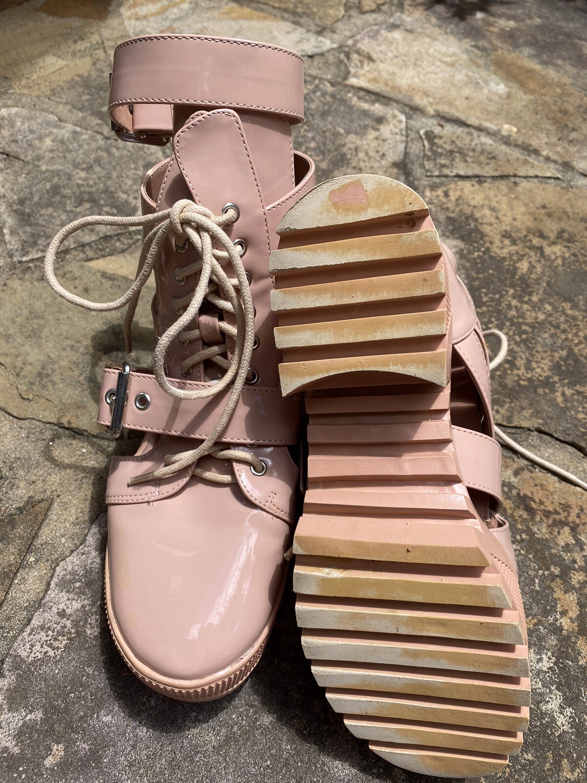 Cape Robbin Beyond Chunky Lace Up Boots Size 6