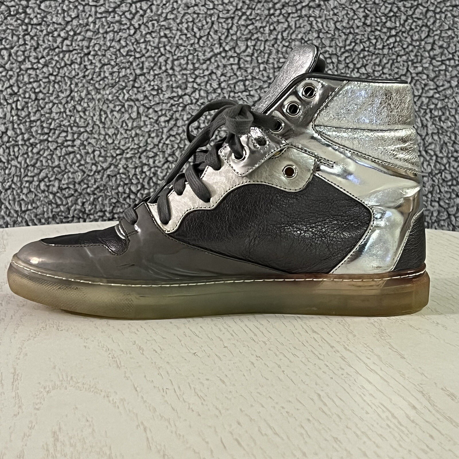 Balenciaga Sneakers Womens 39 / 9 Grey Metallic Leather High Top Fashion Shoes