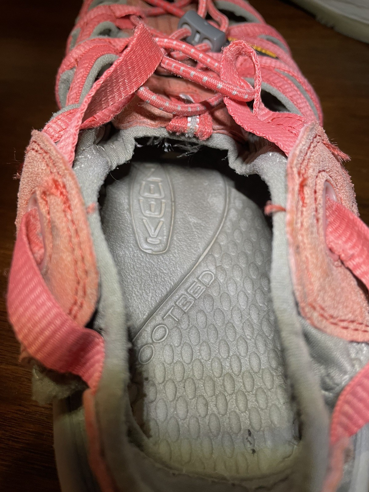 Keen Sandals Whisper Waterproof Coral Pink Gray Hiking Outdoor Shoes Women’s 9.5