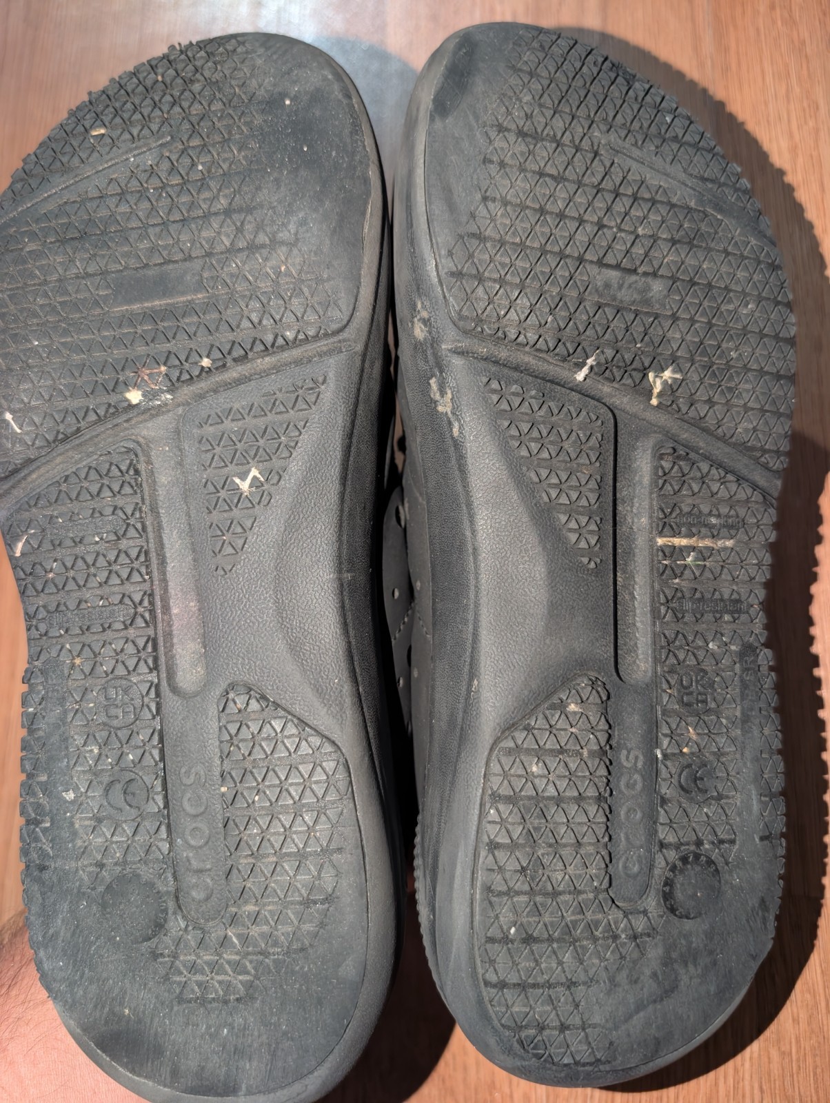 Women’s Crocs On The Clock Work Sneaker Black 7W Slip Resistant LiteRide