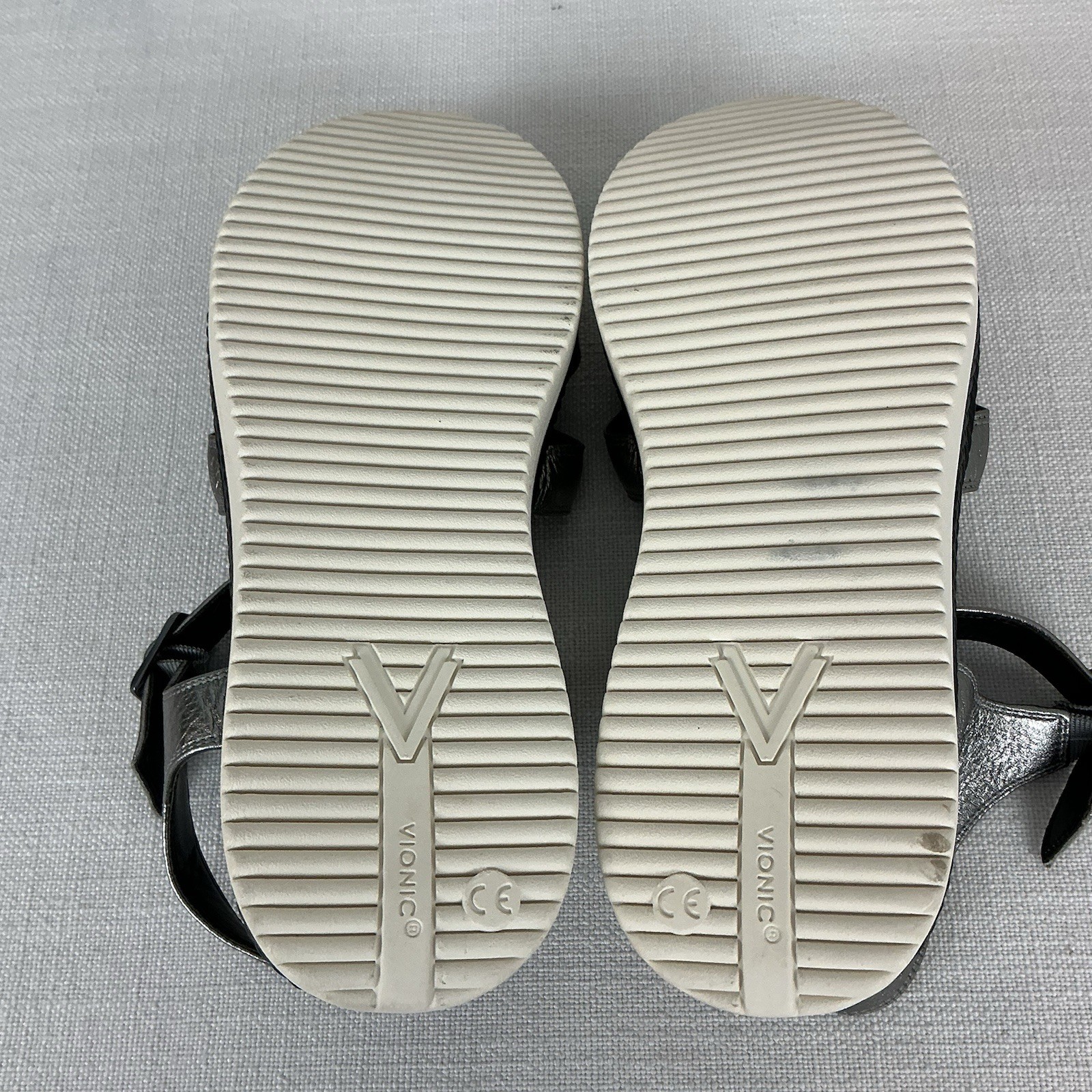 VIONIC Women’s Mar Strappy Metallic Pewter Black Leather Platform Sandals 10W