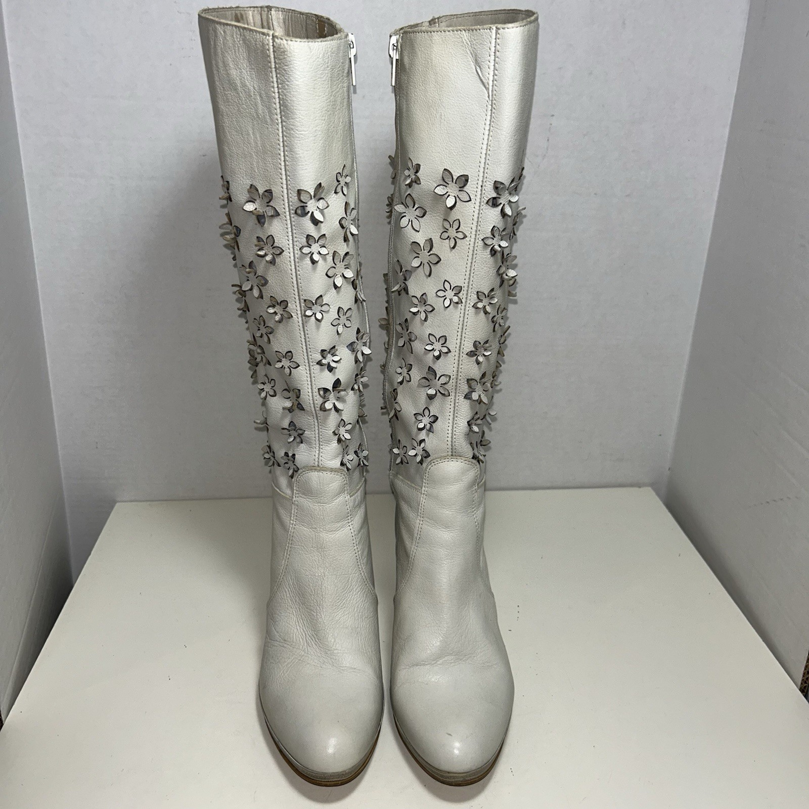 Madeleine Ivory Leather Eyelet Floral Stacked Platform Heel Zipper Boot 37 6.5