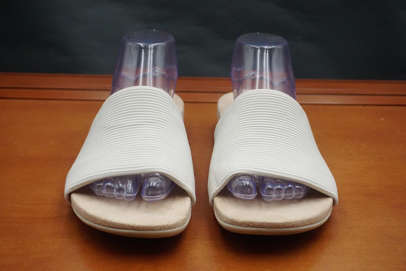 Vionic Renie Knit Sandals Womens Size 9.5 White Slide Cushioned Comfort