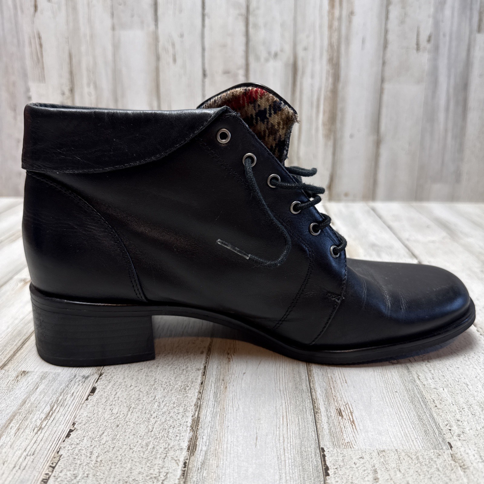 VTG Classic Elements Shoes Womens Sz 8.5 M (AA) Black Lenni Ankle Boots