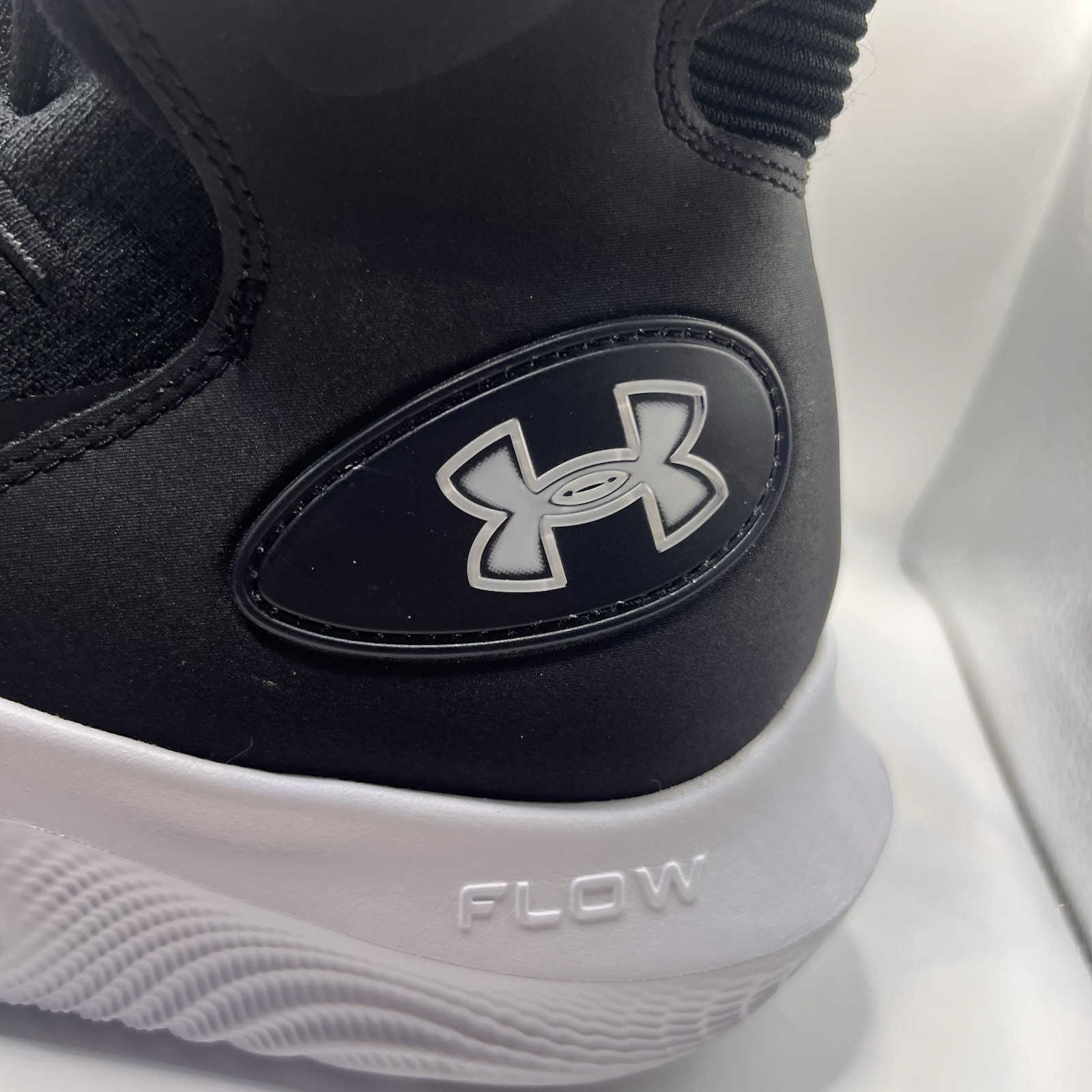 Under Armour Women’s Flow Highlight Ace Volleyball Shoes 12.5 Black High Top New