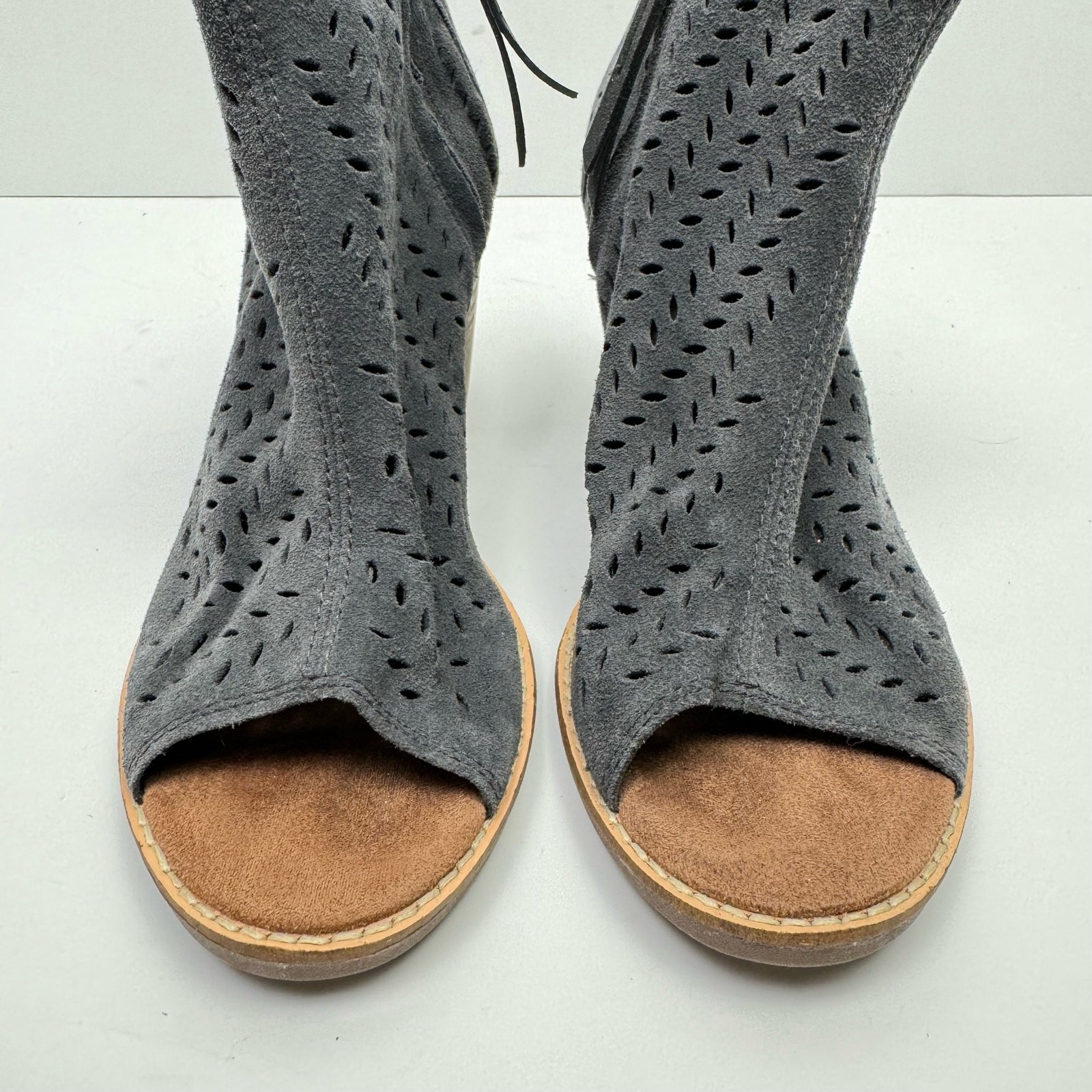 TOMS 8 Majorca Gray Suede Leather Perforated Open Toe Ankle Bootie Heeled Sandal