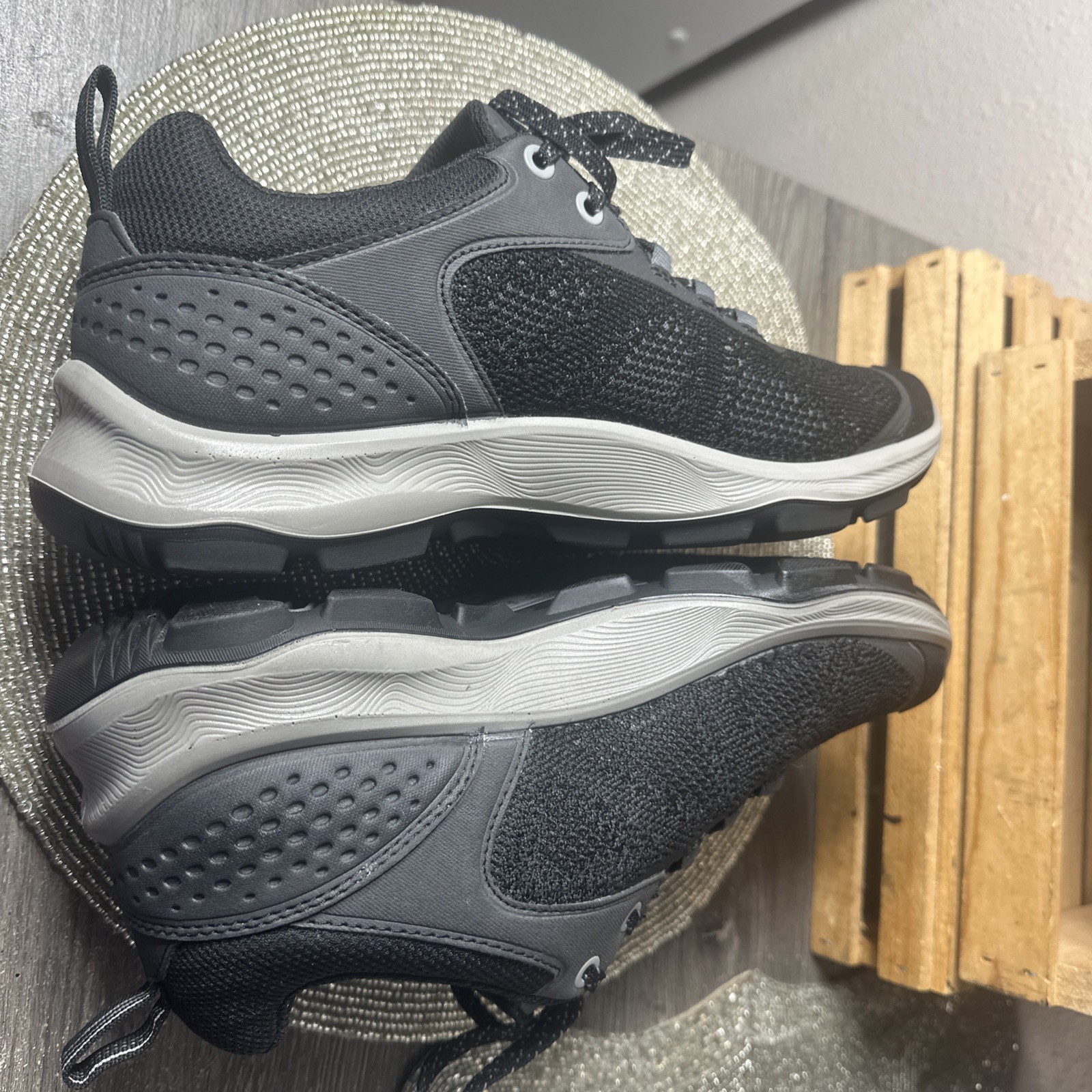 KEEN Terradora Speed Hiking Black Women’s Sneakers 9.5/40 PreOwned EUC-MINT