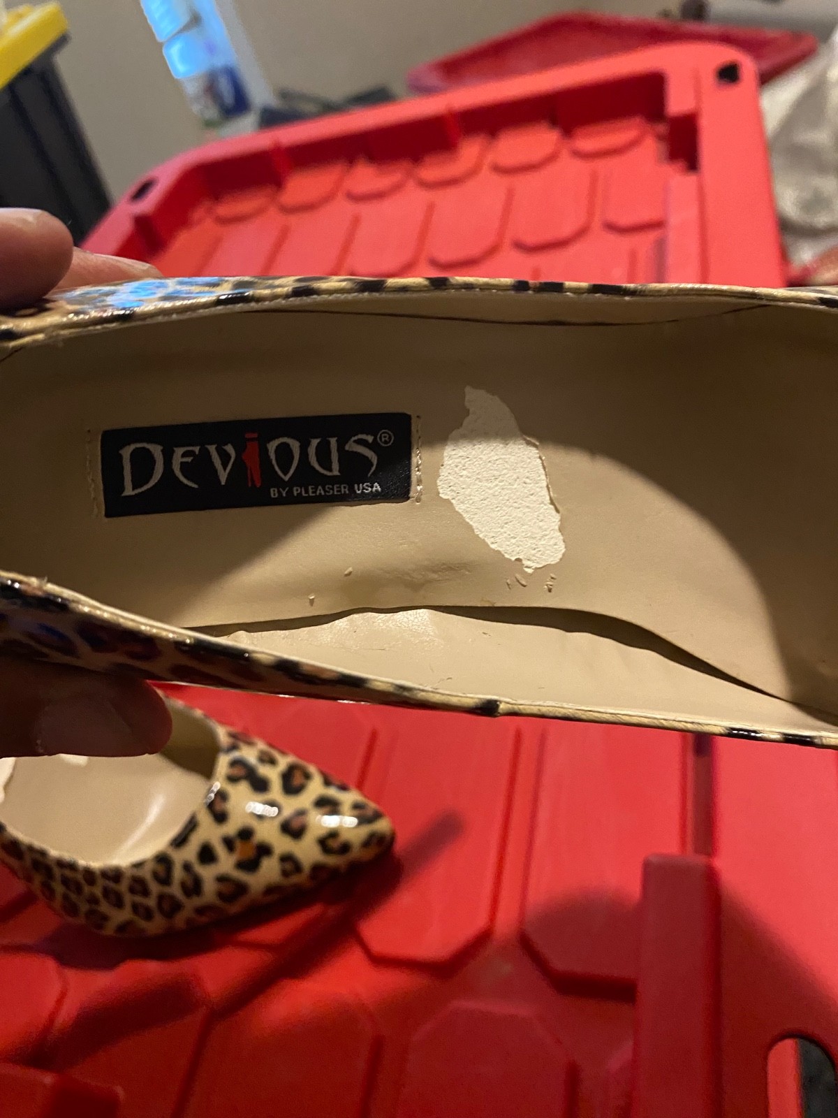 NEW WITH DEFECTS WOMENS DEVIOUS BY PLEASER LEOPARD PRINT 6″ PUMPS