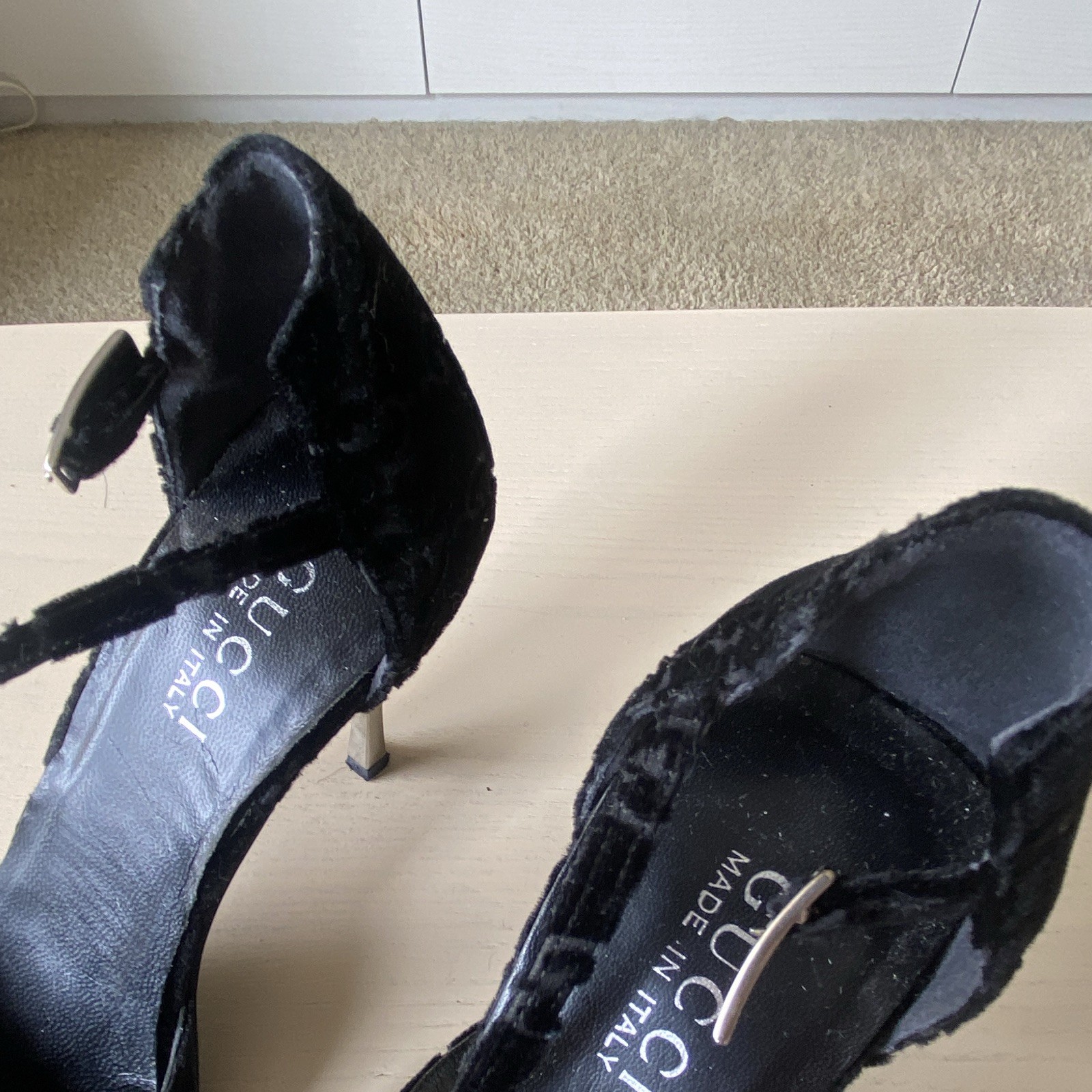 Gucci Vintage Black GG Logo Velvet Pointed Toe Ankle Strap Pump Heels 8 B