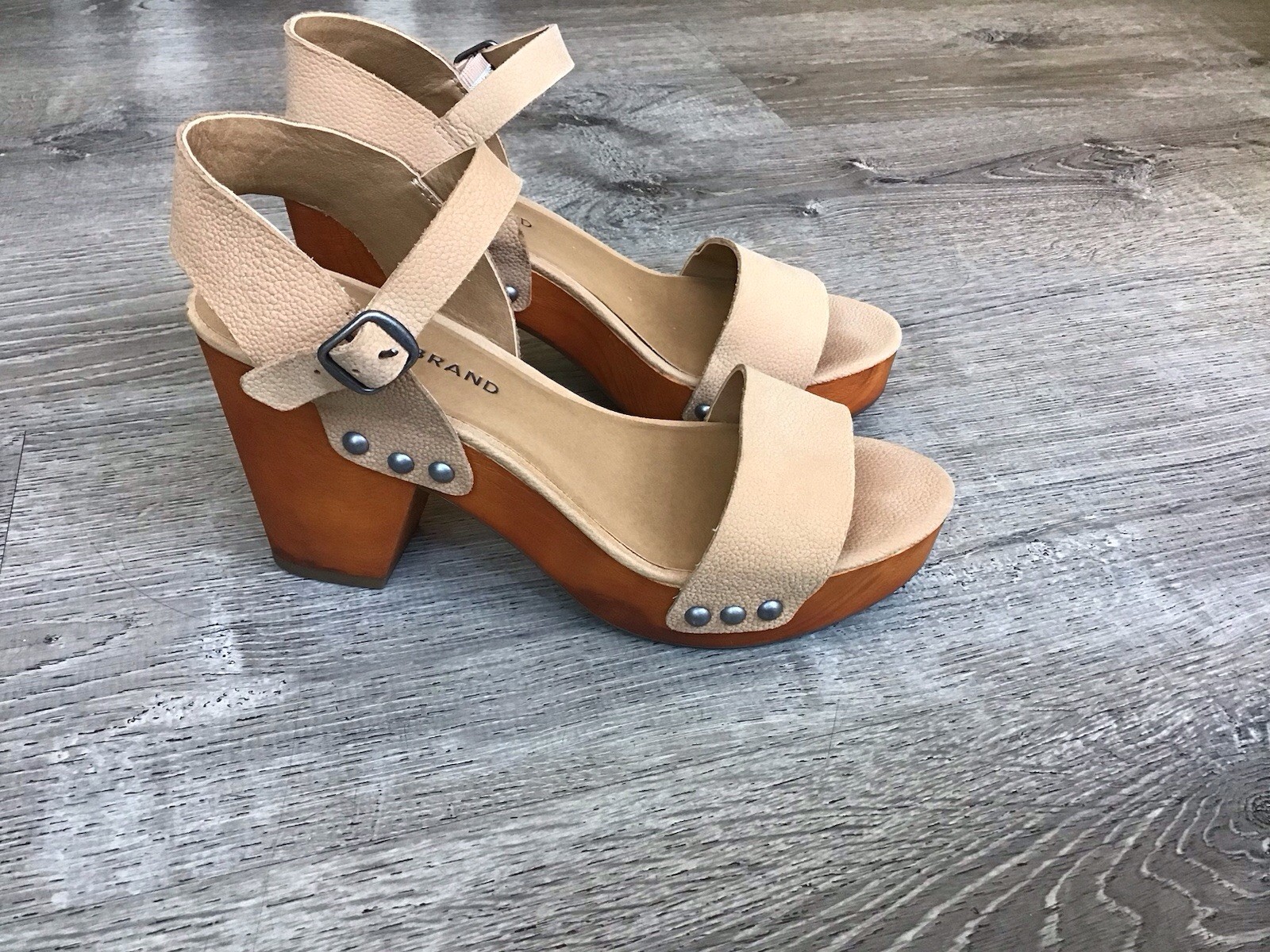 Lucky Brand Trisa Heeled Sandals Nude Beige Nubuck Leather Ankle Strap Size 7 M
