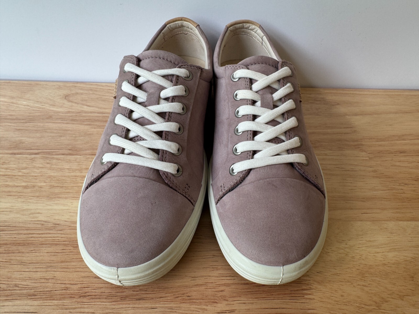 ECCO Soft 7 Women’s Nubuck Leather Sneaker Grey Rose Size US 10-10.5 / EU 41