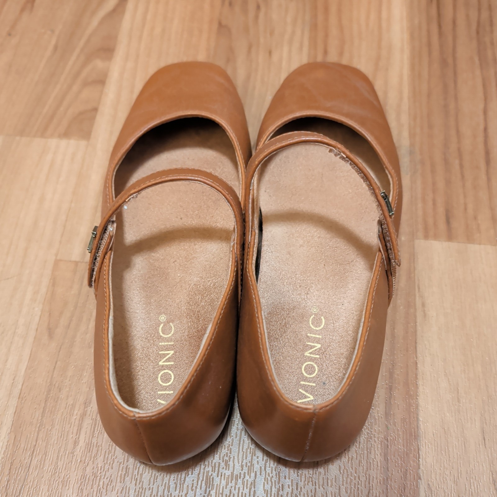 Women’s Size 5 VIONIC Alameda Mary Jane Flat Tan Leather MSRP $150