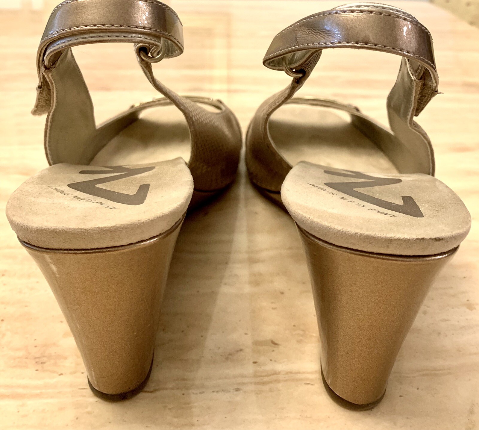 ANNE KLEIN Peep Toe Sling Back Wedge 3.25″ Shoes, Gold Buckle, Size 11M, No Box