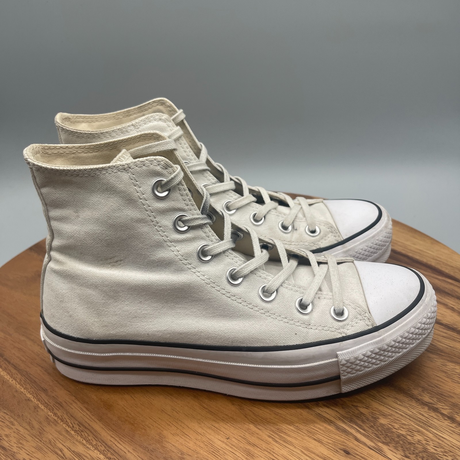 Converse Chuck Taylor All Star Lift Shoes Womens 7 White Skate Platform Sneakers