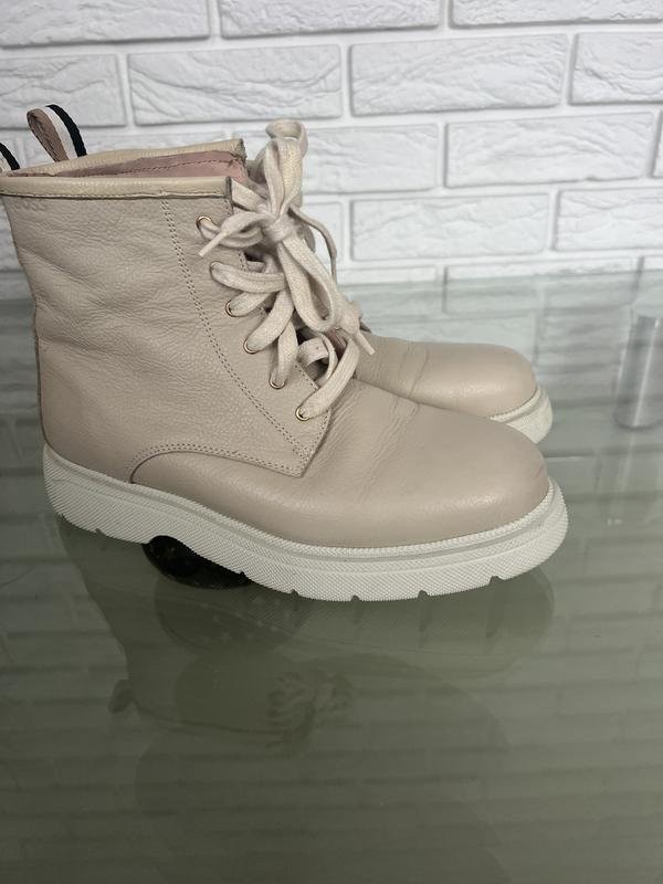 women boss boots beige leather 40