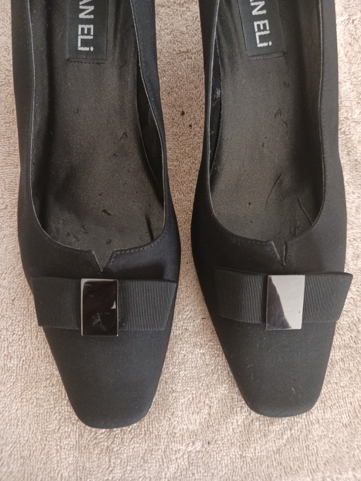 Vaneli Women’s Black Peau De Soie Pumps Black Accent Bow Kitten Heel Size 10W