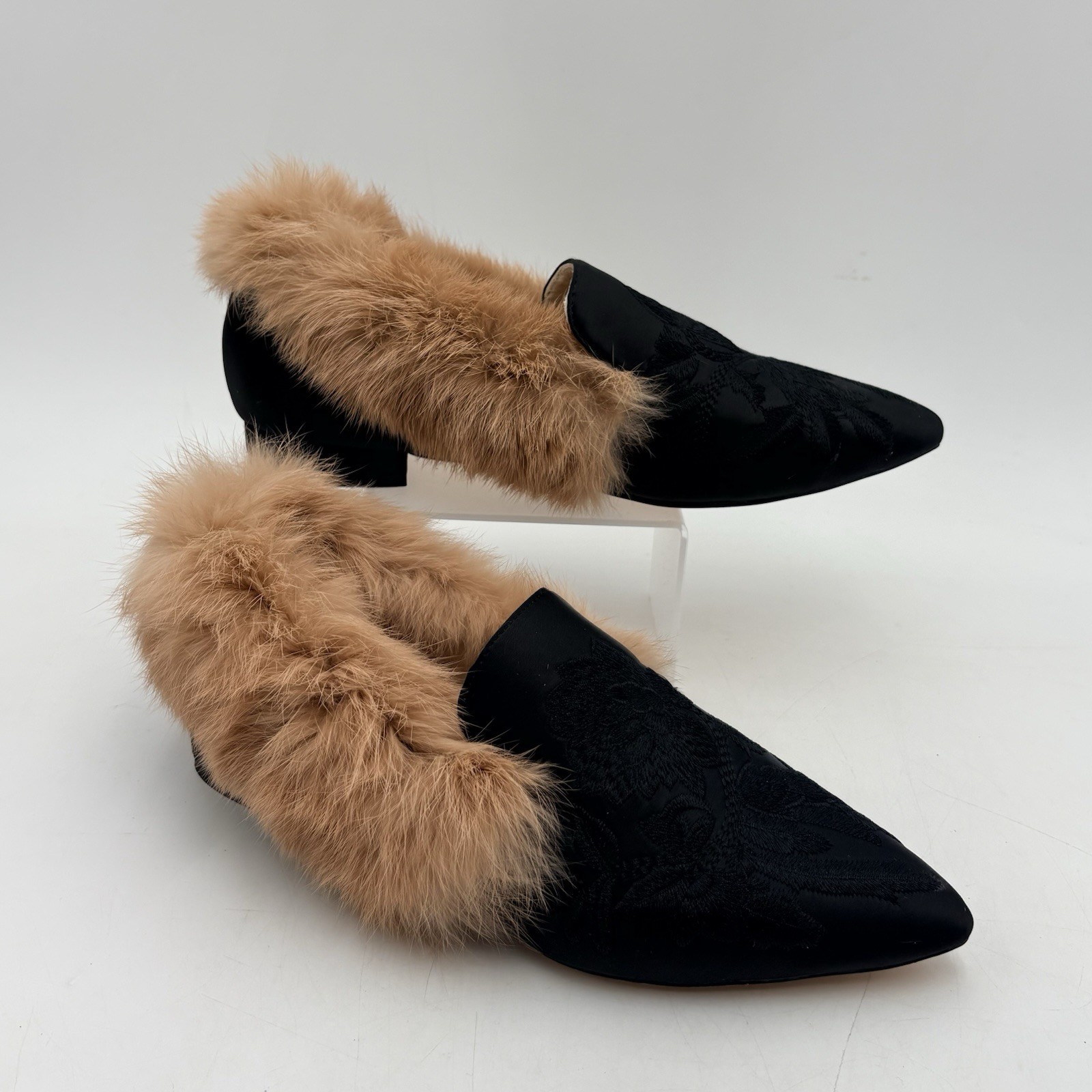 Divanne Black Embroidered Mules Rabbit Fur Trim Pointed Toe Sz 8 Hollywood Glam