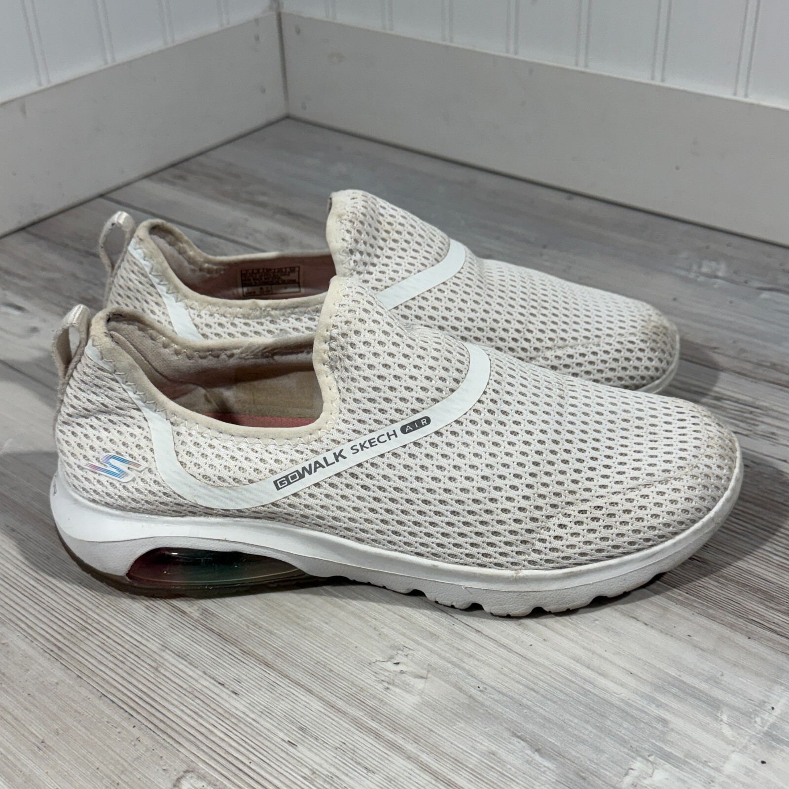 Skechers Go Walk Air Skech-Air Mesh Athletic Shoes Womens Size 7 White 124073