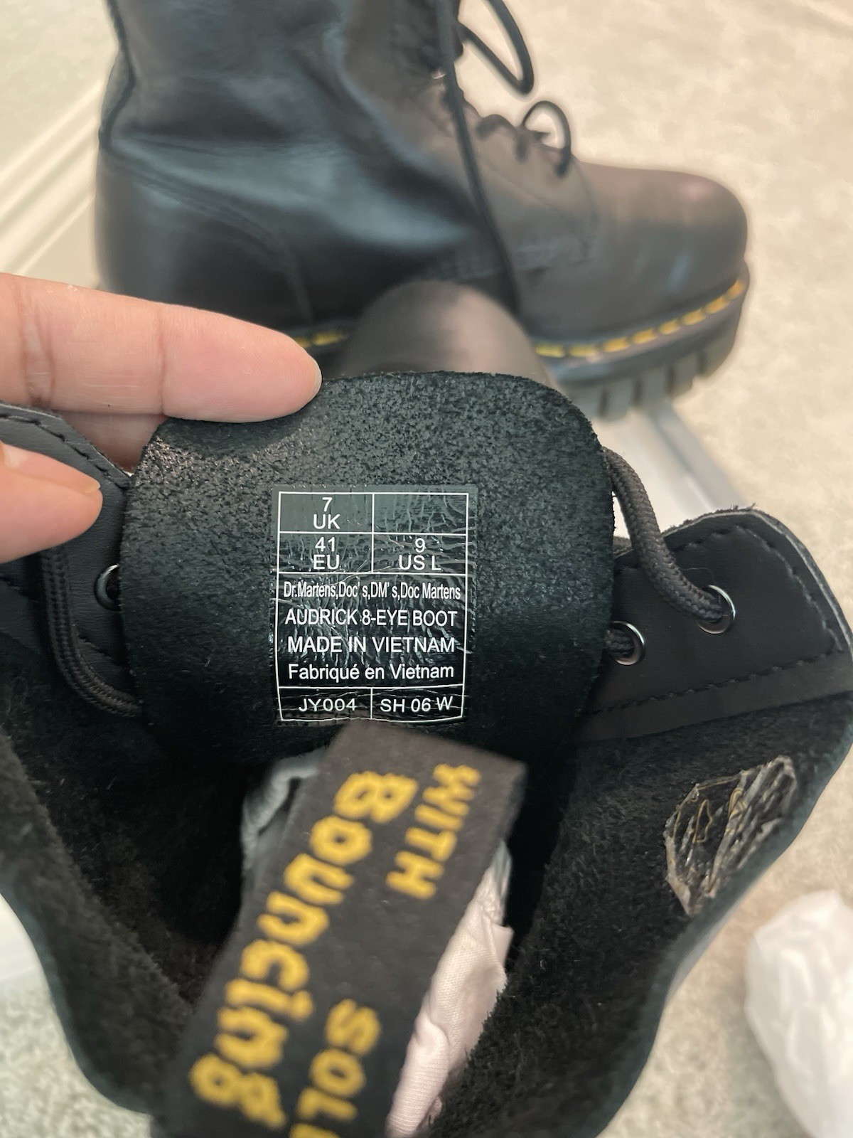 Dr. Martens Audrick 8-Eye Black Leather Platform Lace-Up Boots Women’s US 9