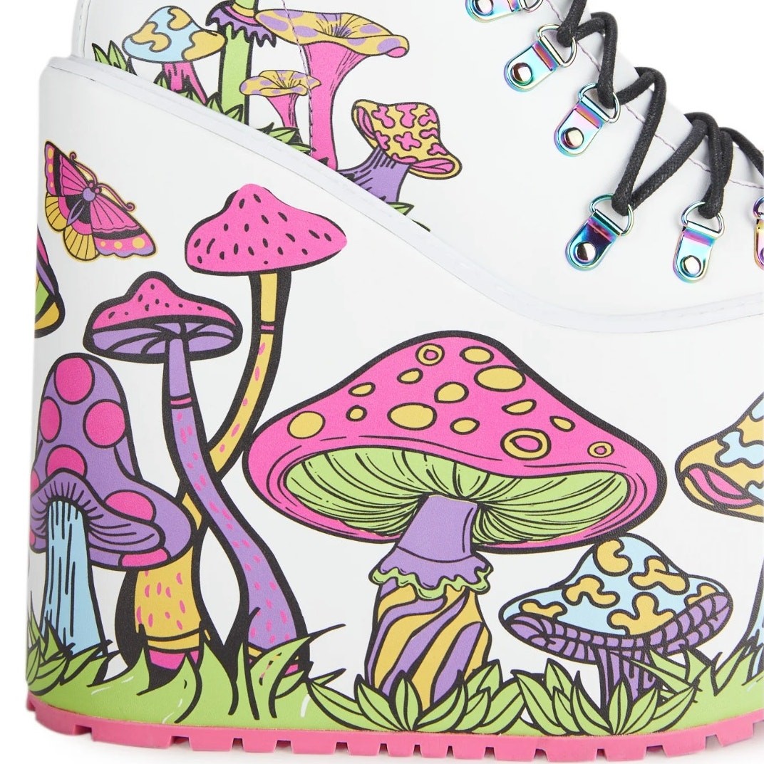 Current Mood Psychedelic Fairytale Double Stack Traitor Boots – White – 6M