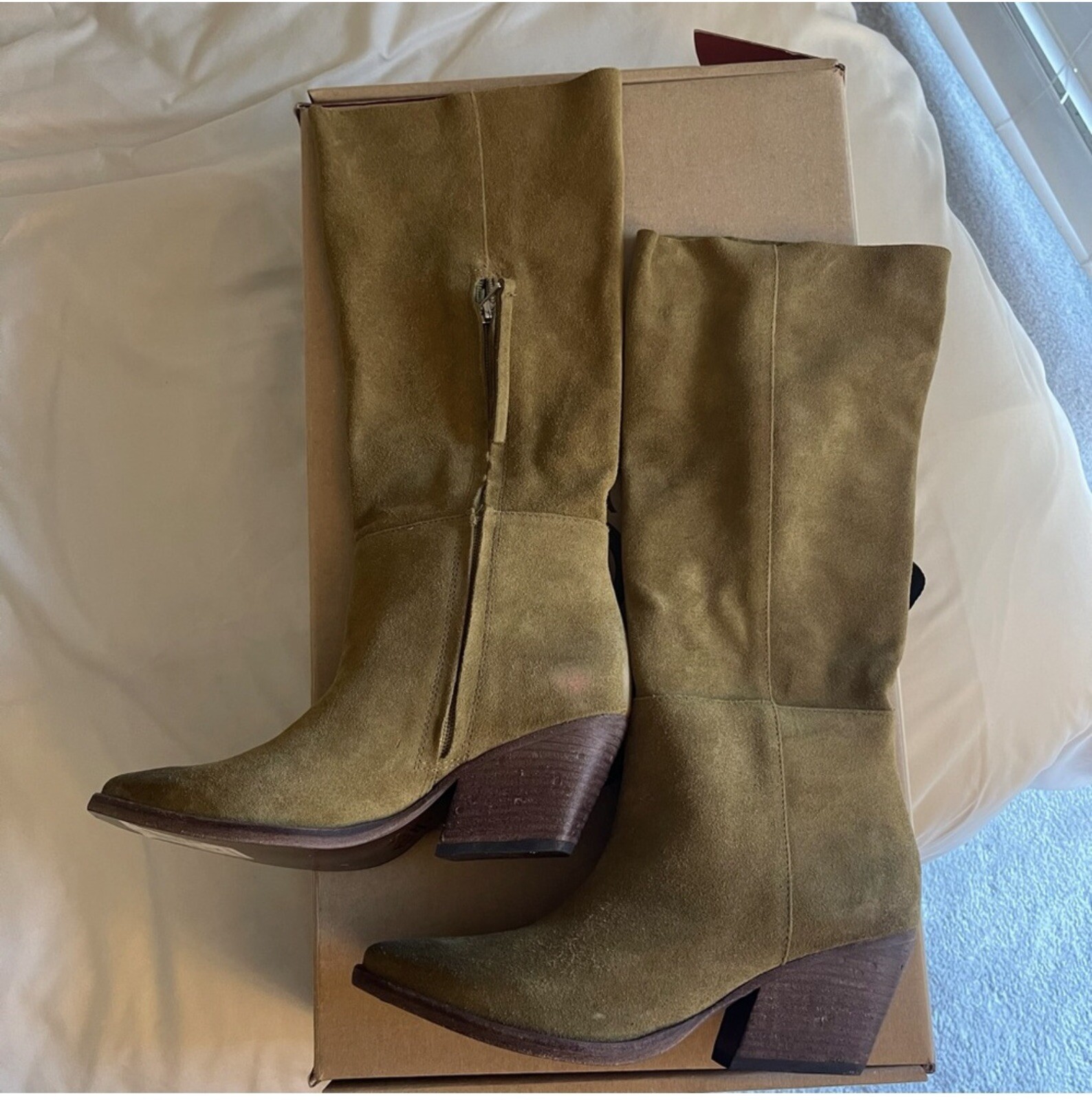 NIB GOLO western chic suede boots 6.5 Women
