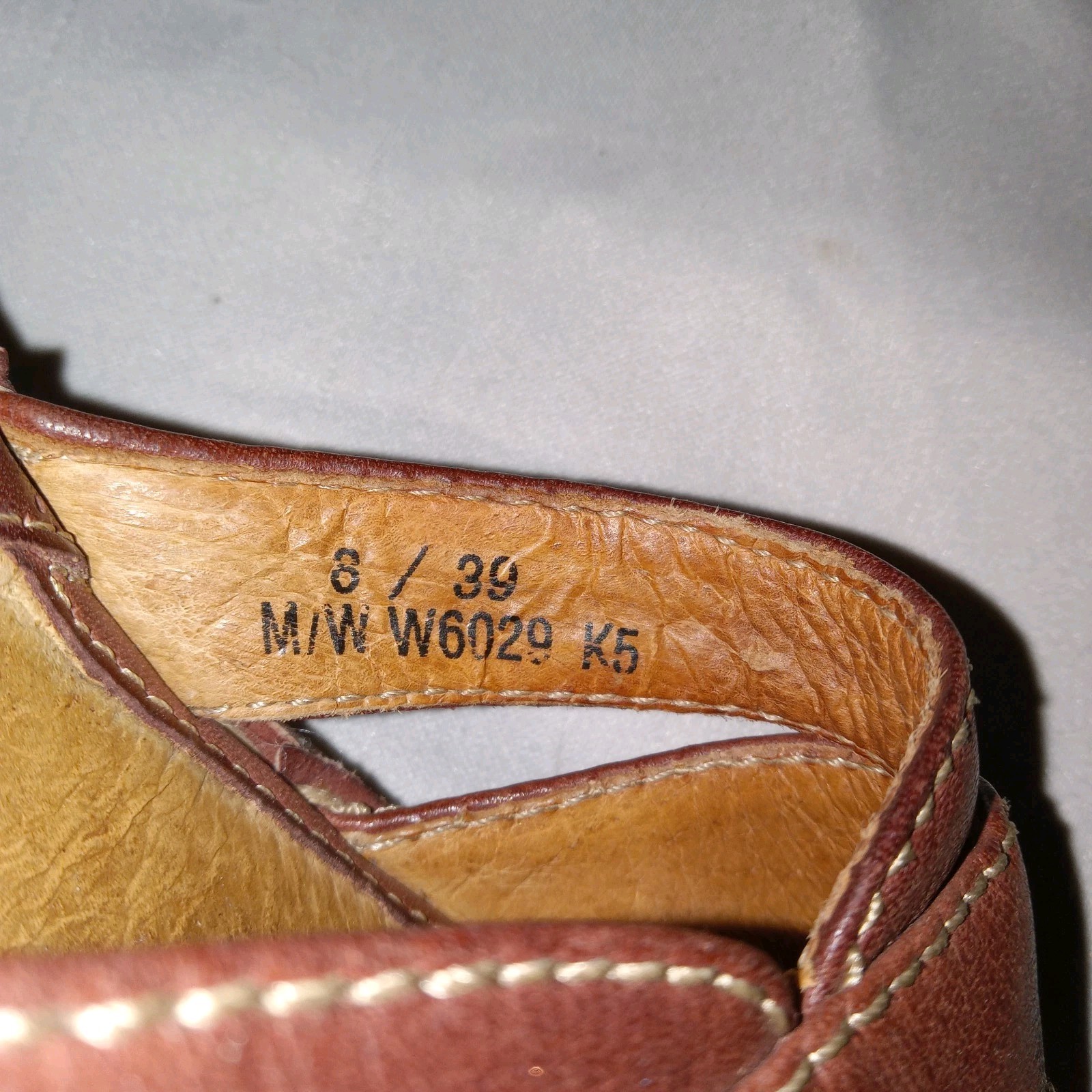 Women’s Born Sandals leather wedge slip on padded sole Brown Sz 8