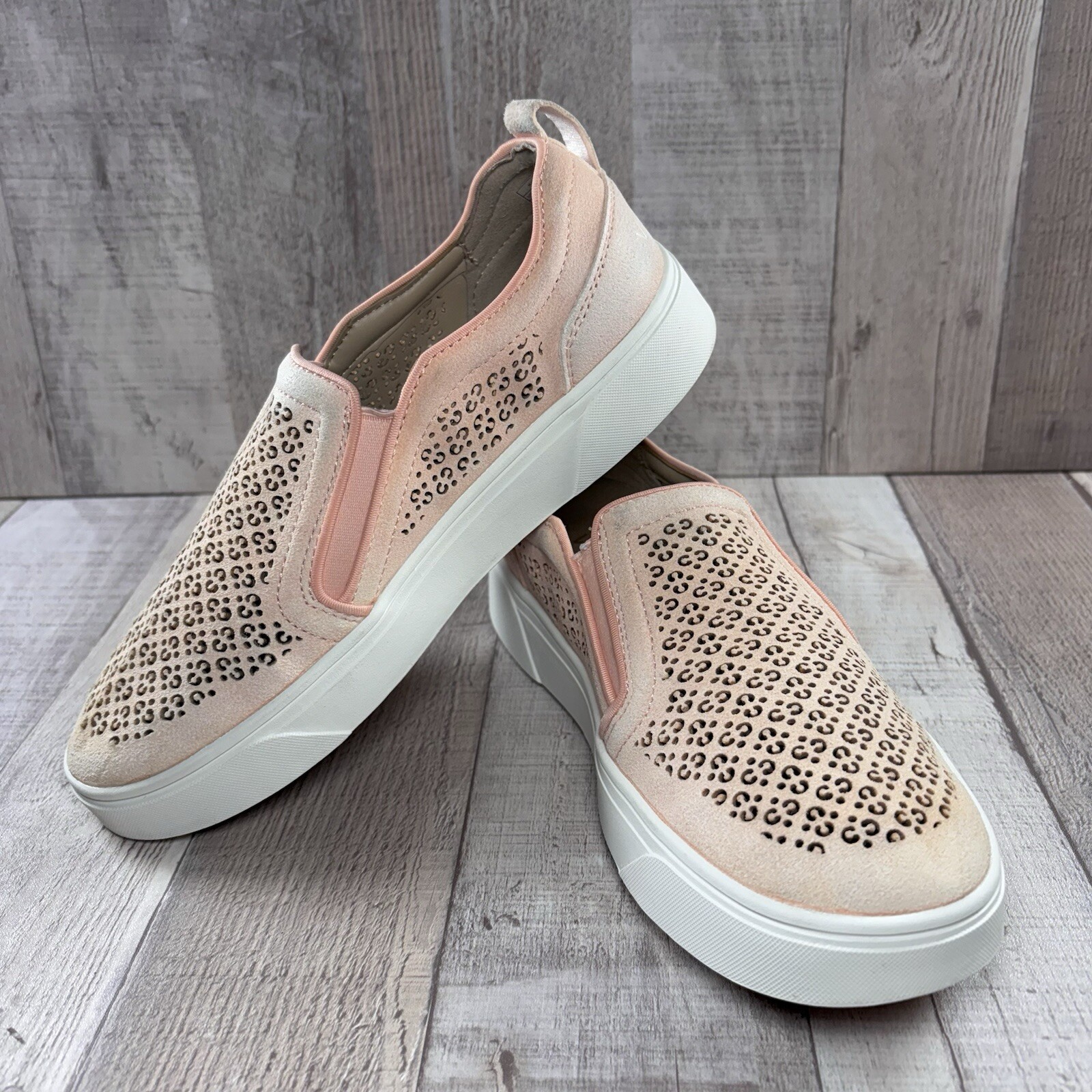 Vionic Kimmie Perf Women’s 6.5 Slip On Suede Casual Sneakers Loafer Roze Pink