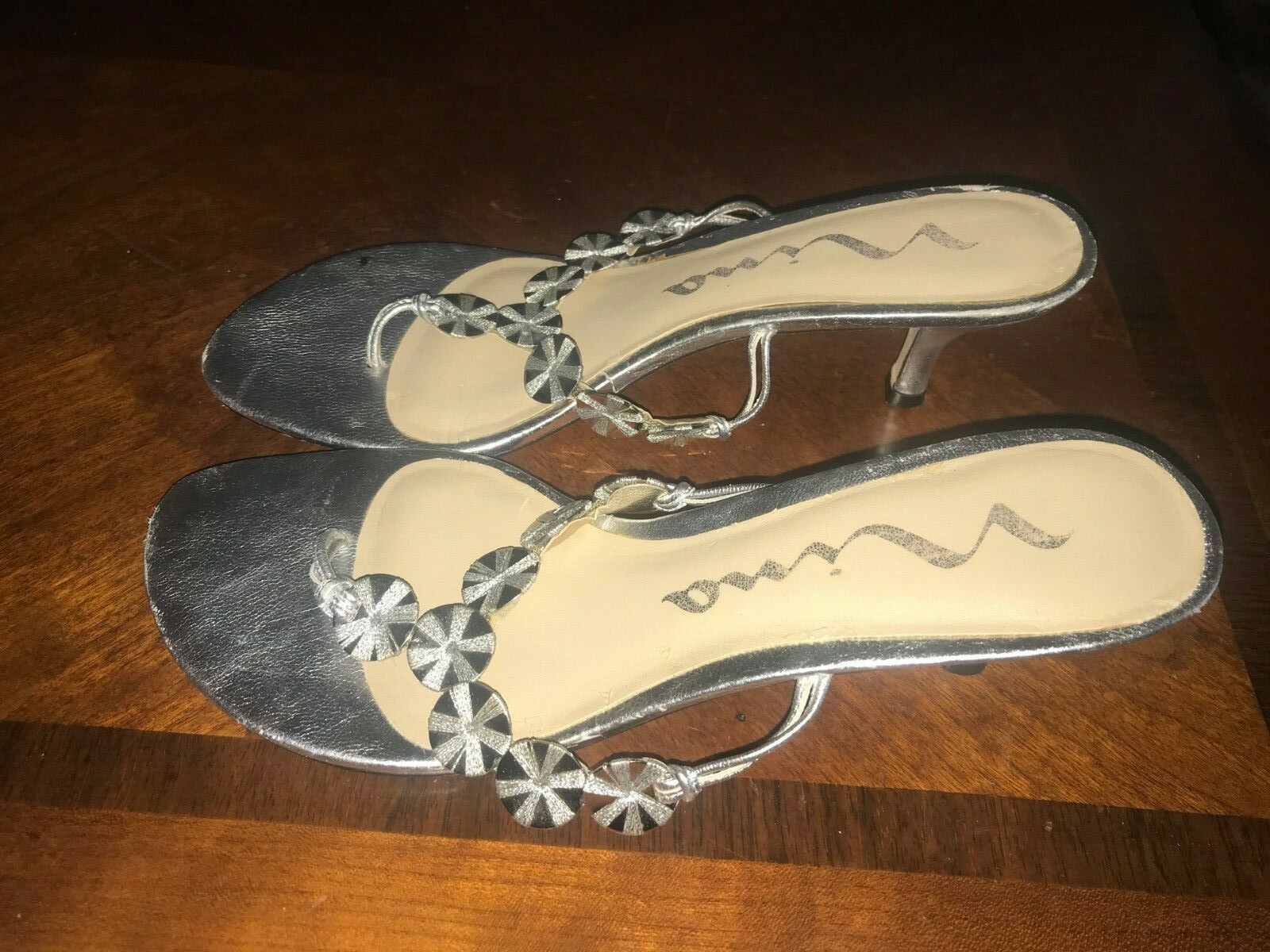 Nina Blossom Dress Heels – Women’s Size 8M, Silver