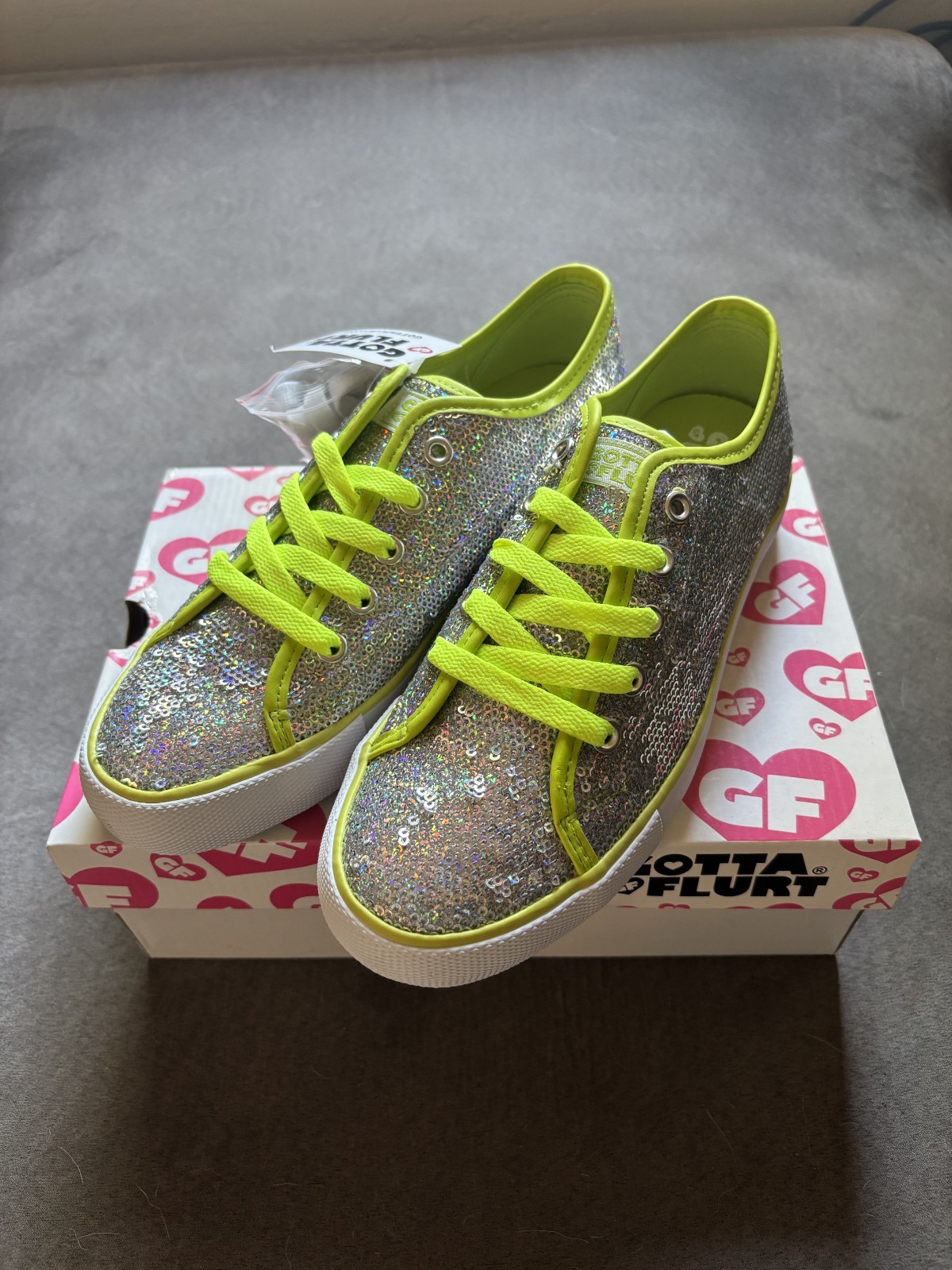 Gotta Flurt Women’s Silver/Green Sequin Sneakers – New Women