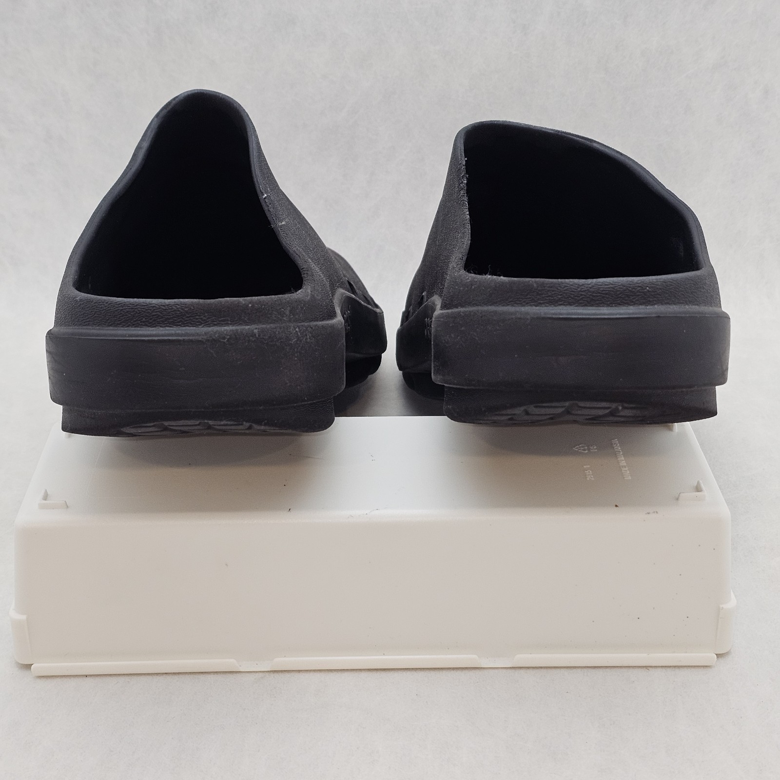 Oofos OOcloog Black Casual Slip On Recovery Unisex Clogs sz W-10 M-8 (EU 41)