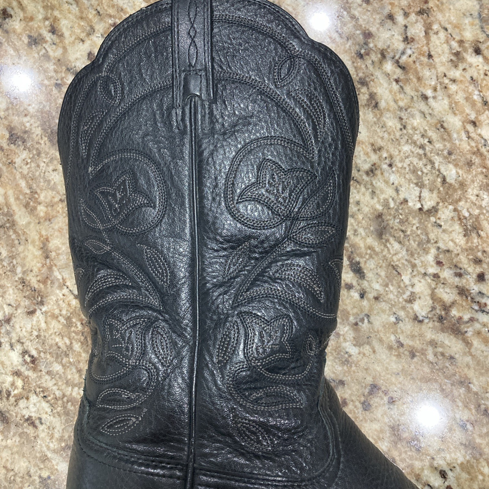 Ariat Woman’s Heritage R Toe Cowgirl Boots Black Leather Size 7.5C 10001037