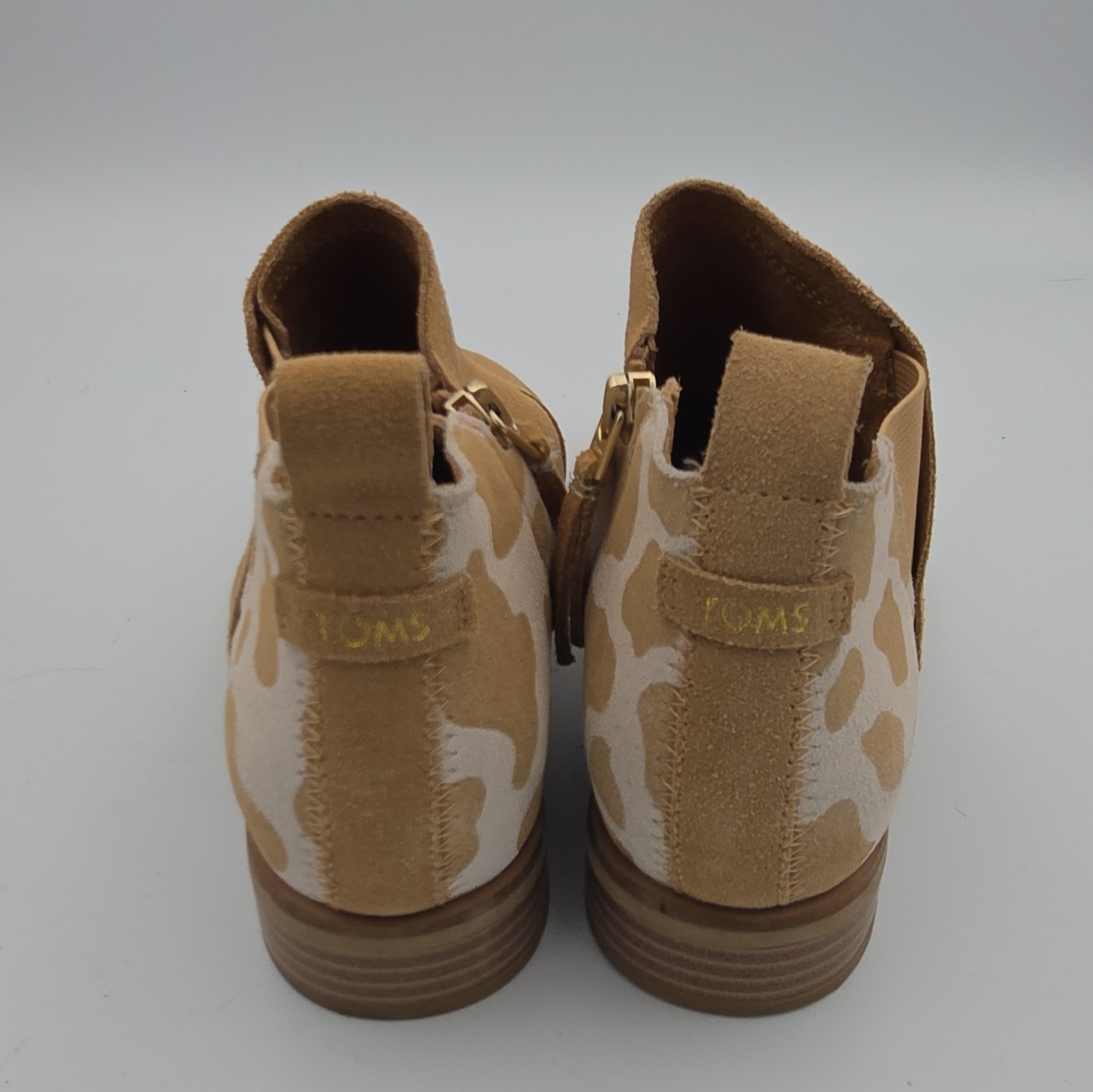 TOMS Tan Suede Giraffe Animal Print Kallie Ankle Booties Boots Boho Women’s 6