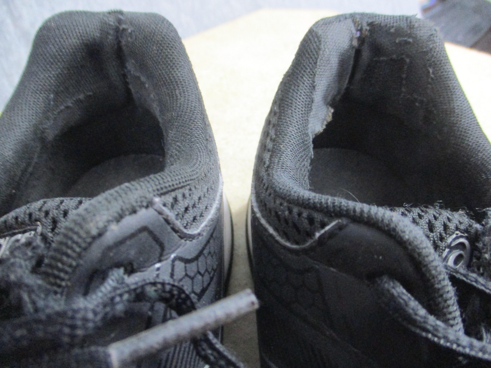 ASICS Gel-Rocket B756Y Women’s Black Athletic Running Shoes 8.5