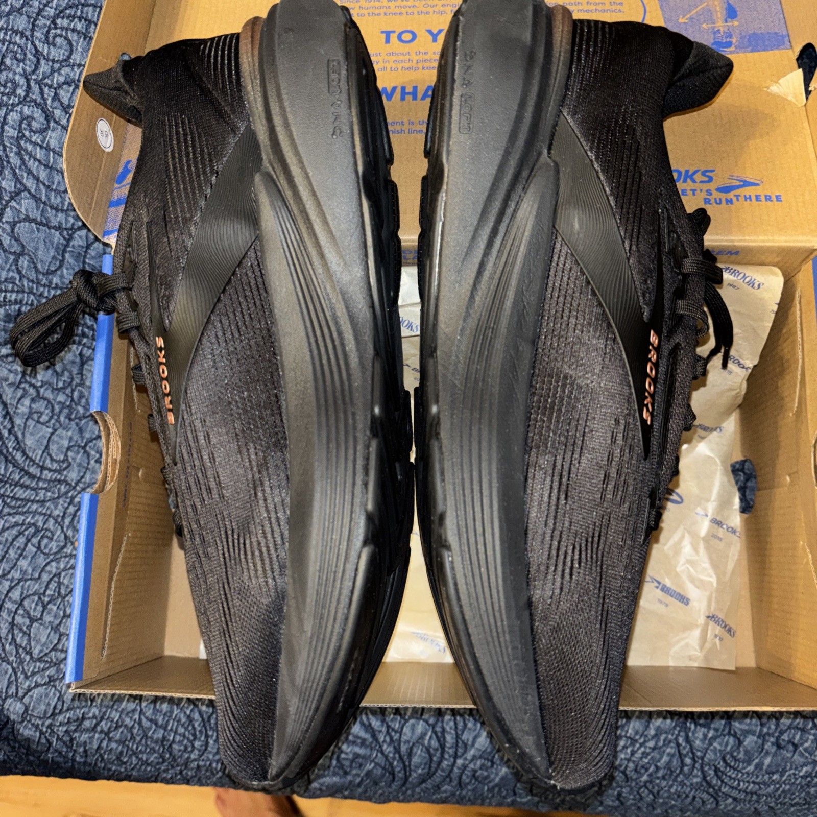 NIB Brooks Revel 8 Women 12 M Run Walk Sneakers Shoes Black Rose Gold 44.5