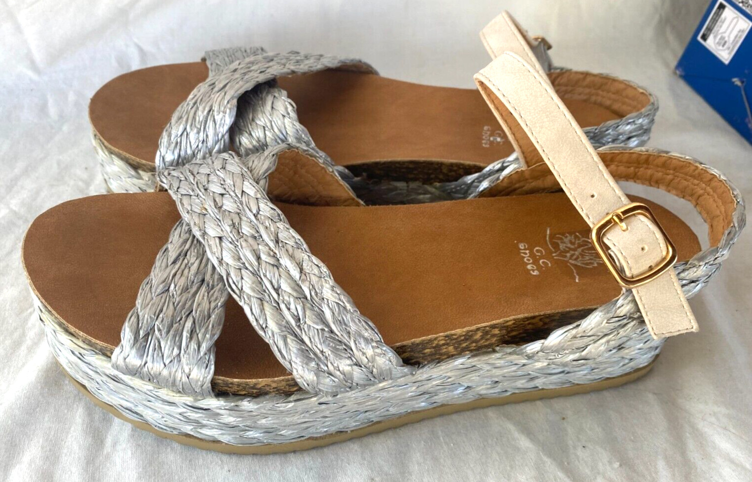 G.C. SHOES..SILVER..FLAT PLATFORM..SANDALS..CORK INSOLE..8.5