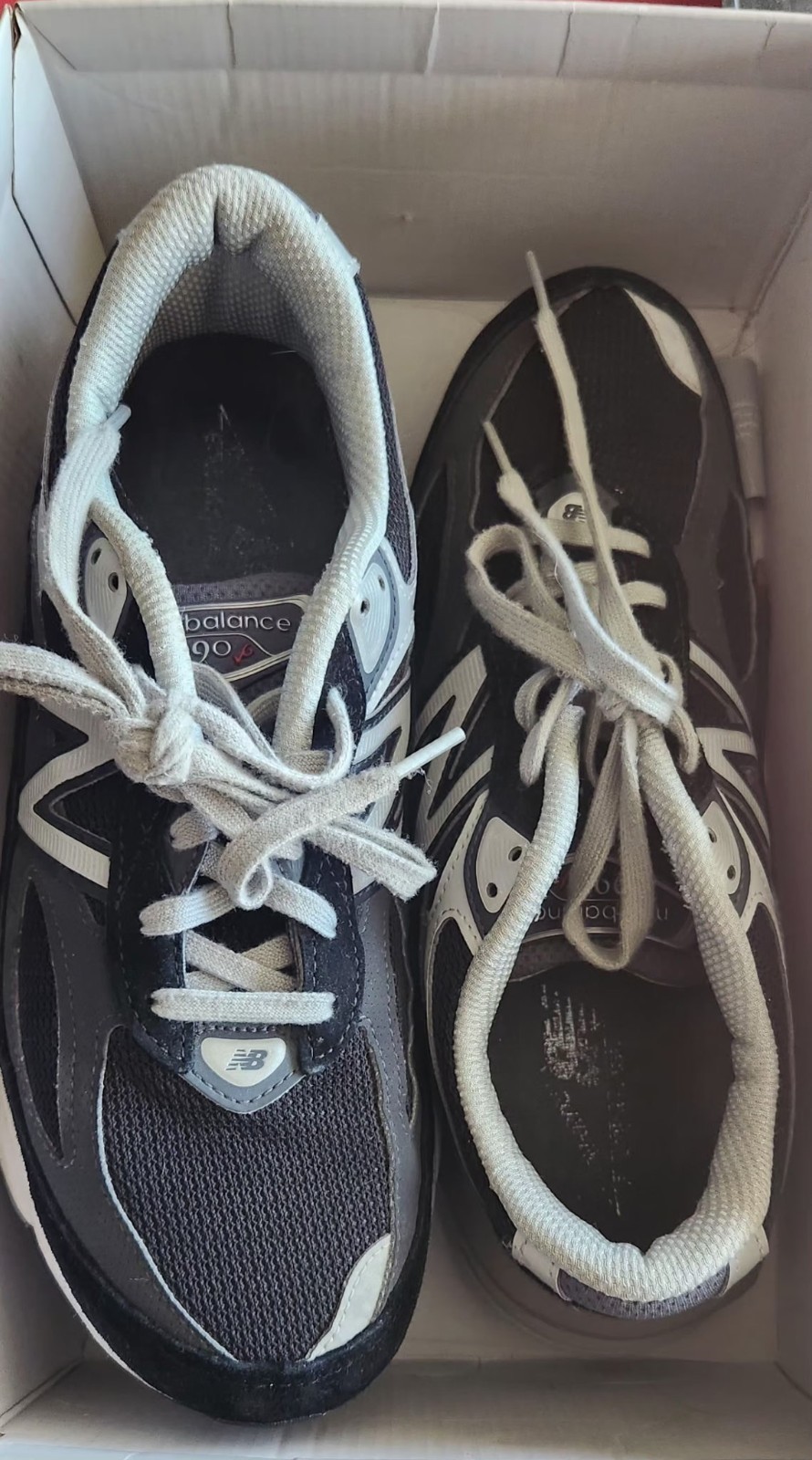 Size 10 – New Balance 990v6 Made in USA Black Silver W