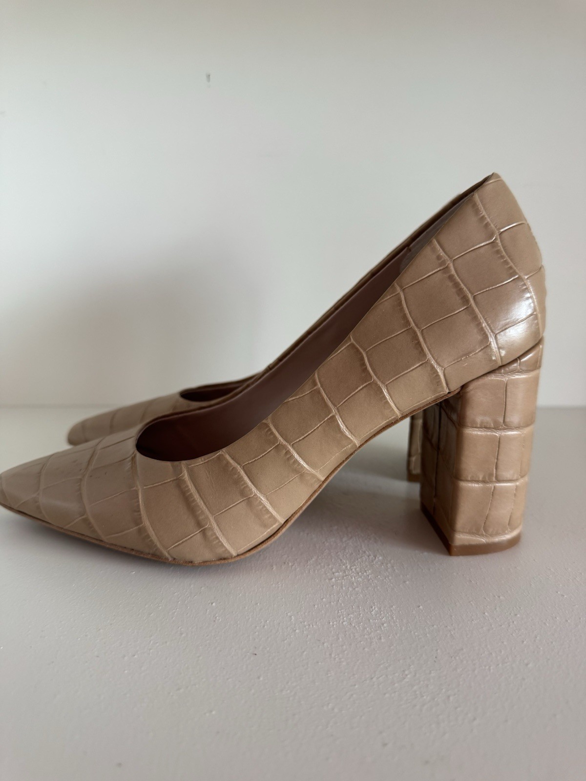Preston & York Beige Leather Croc Embossed Pointed Toe Block Heel Pump 5.5