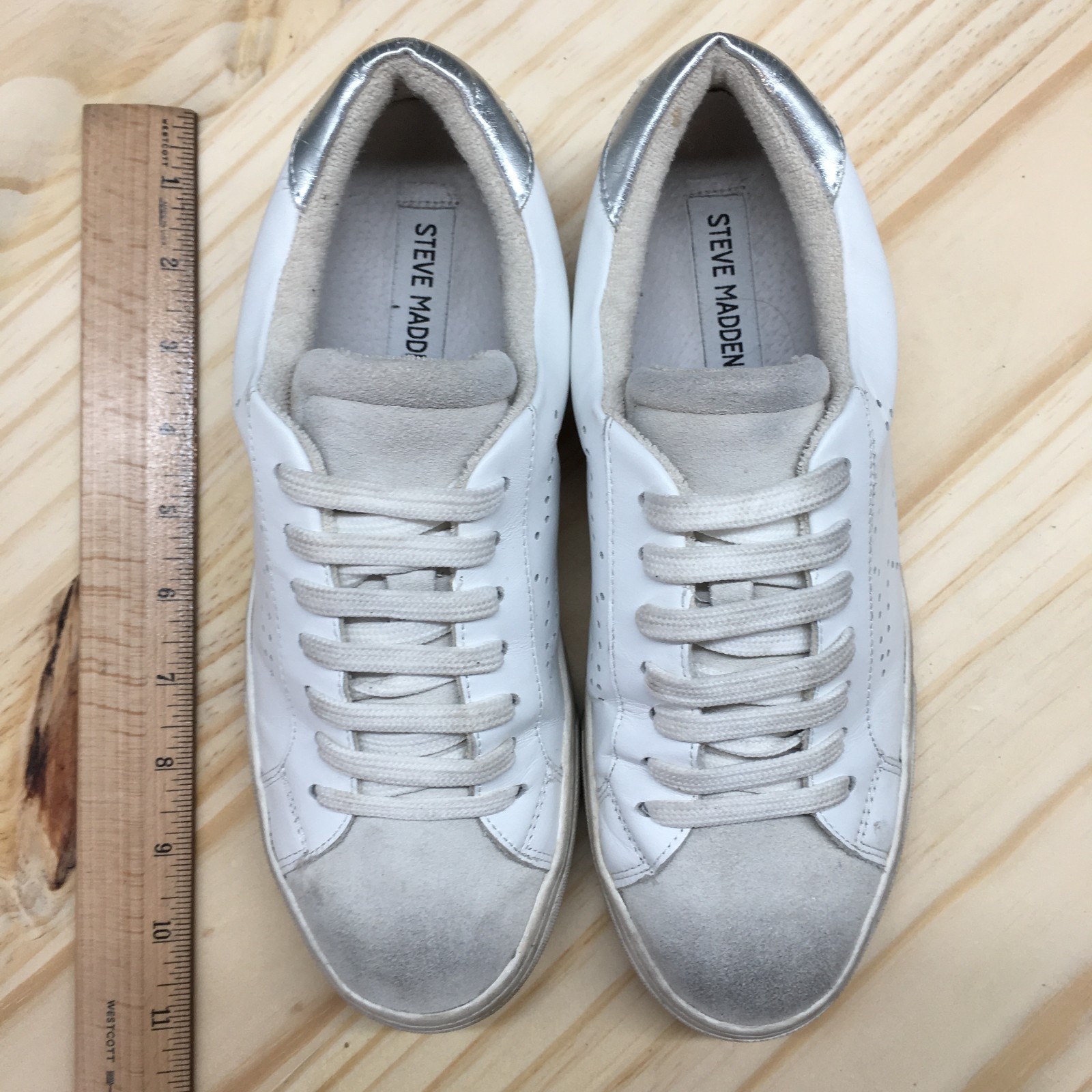 Steve Madden Sneaker Womens 8M White Rezume Round Toe Laced Up Casual Leather