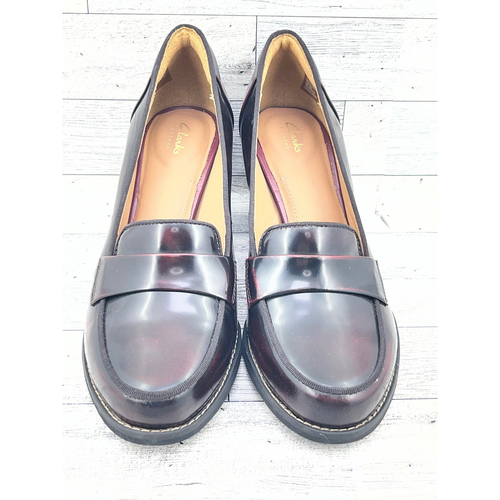 Clarks Artisan Women Burgundy Leather Block Heel Penny Loafers Size 6M