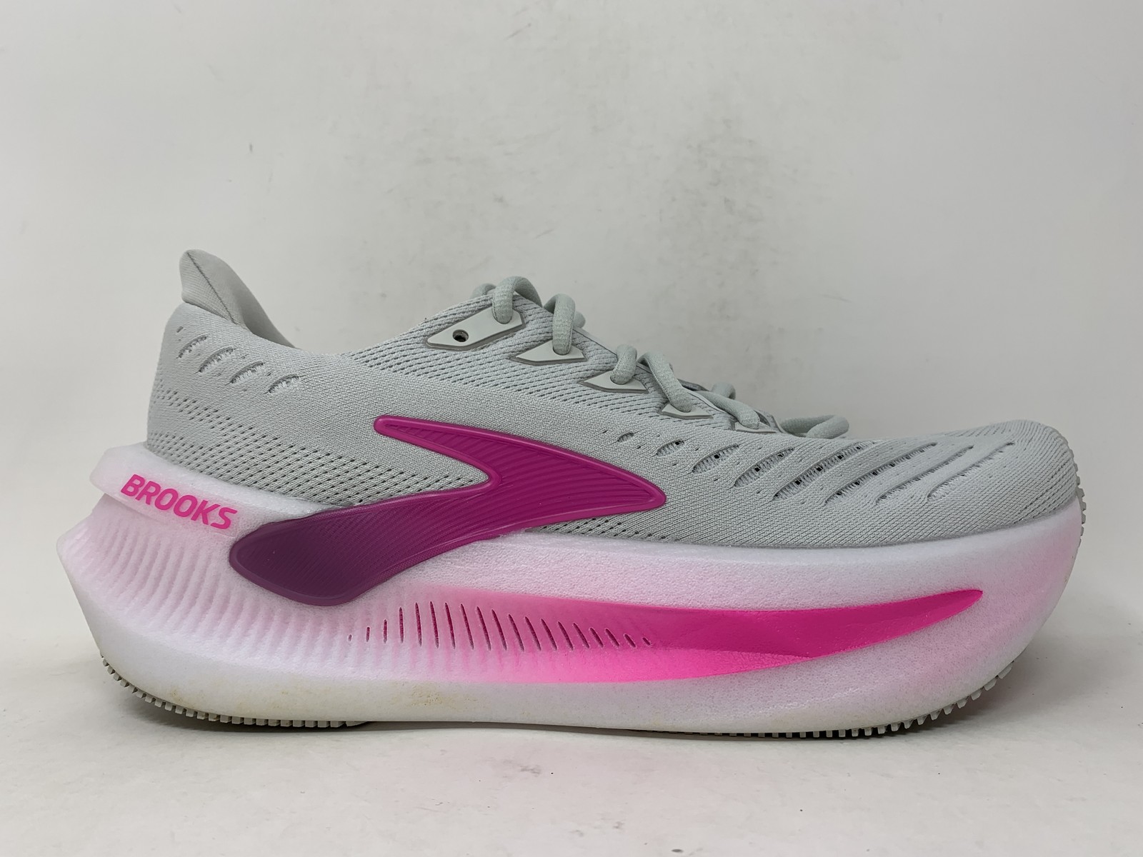 Women’s Brooks Glycerin Max 2, Oyster/Argyle/Cyber Pink, 9 B Medium US
