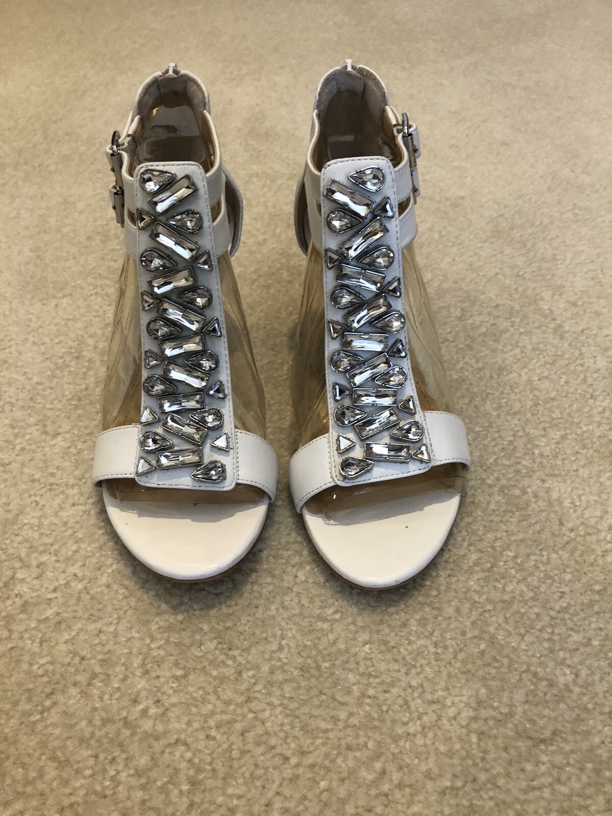 VINCE CAMUTO VC-MYSTICAL IVORY SIZE 6M